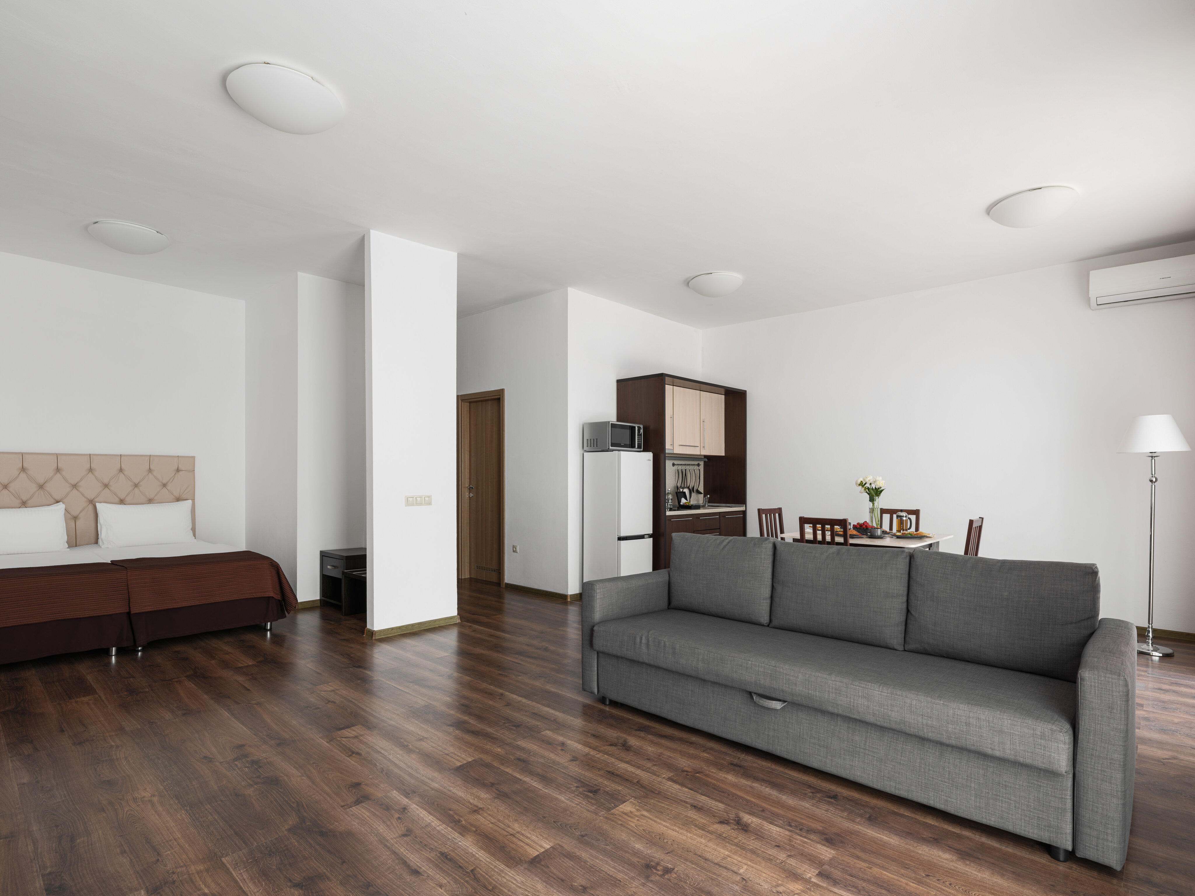 Студия с кухней