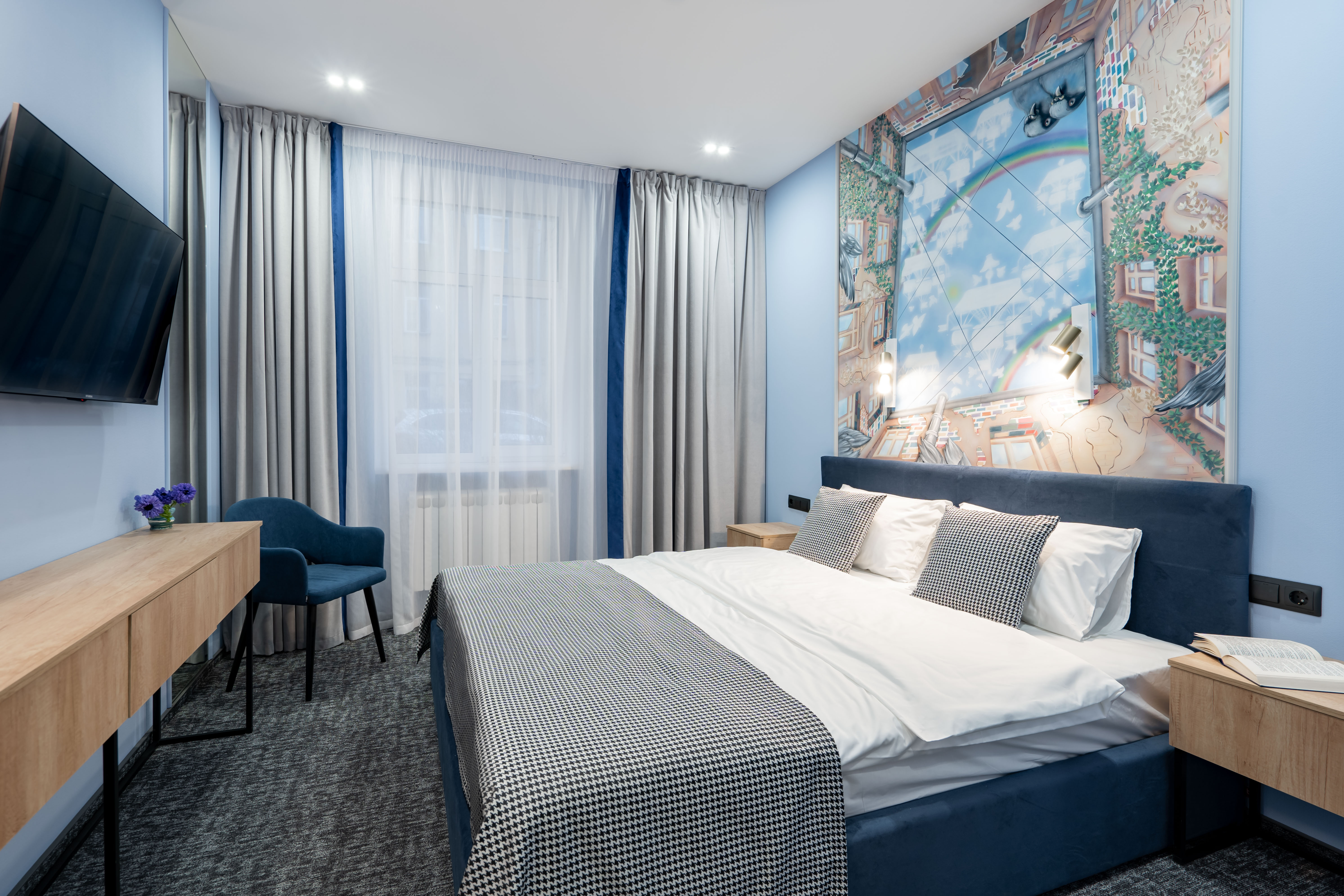 Двухместный стандартный номер «Питерский колодец».