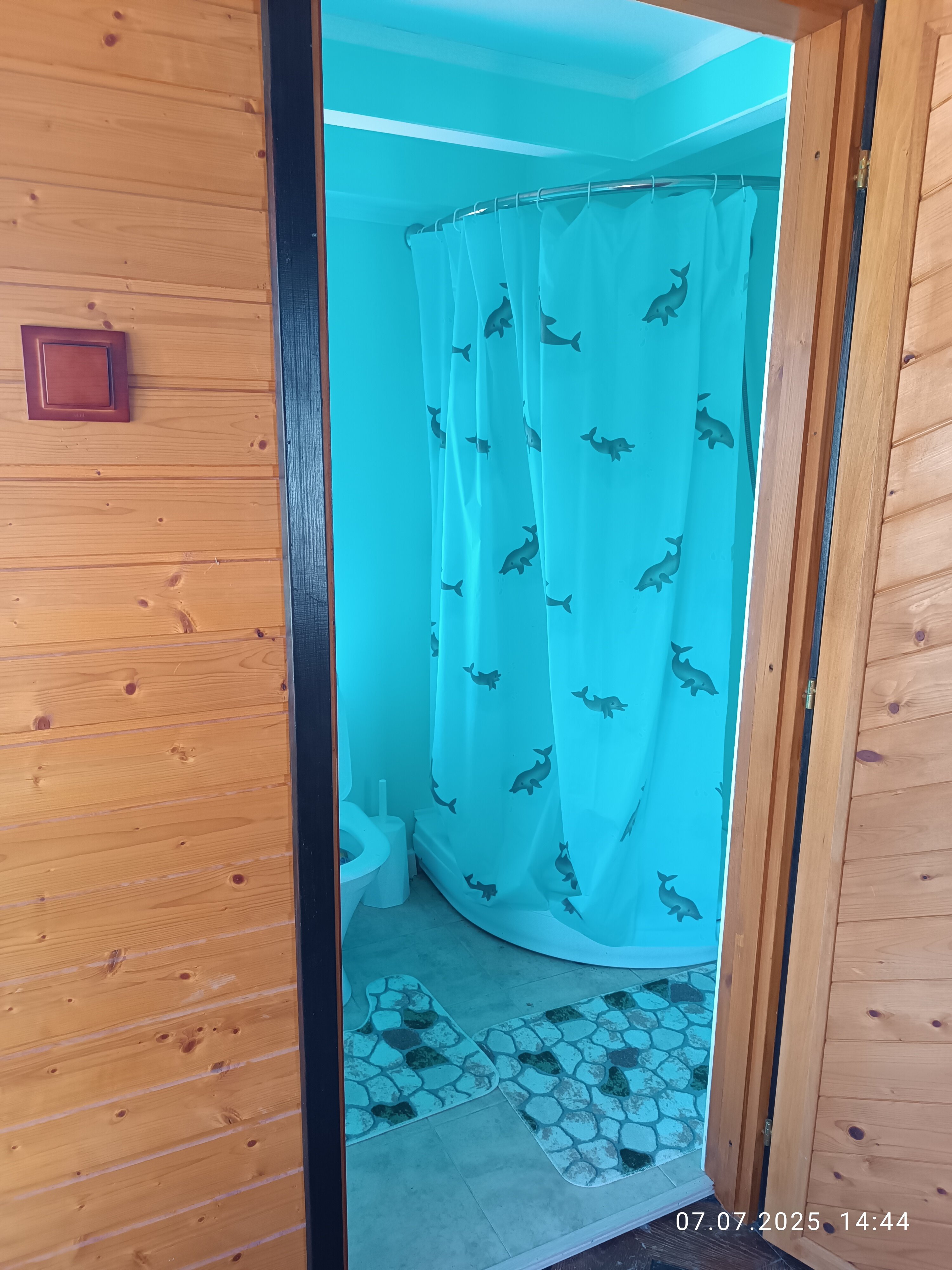 Cемейный номер с собственной ванной комнатой