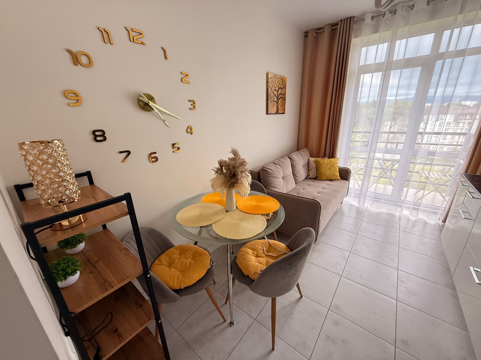 Апартаменты с видом на горы