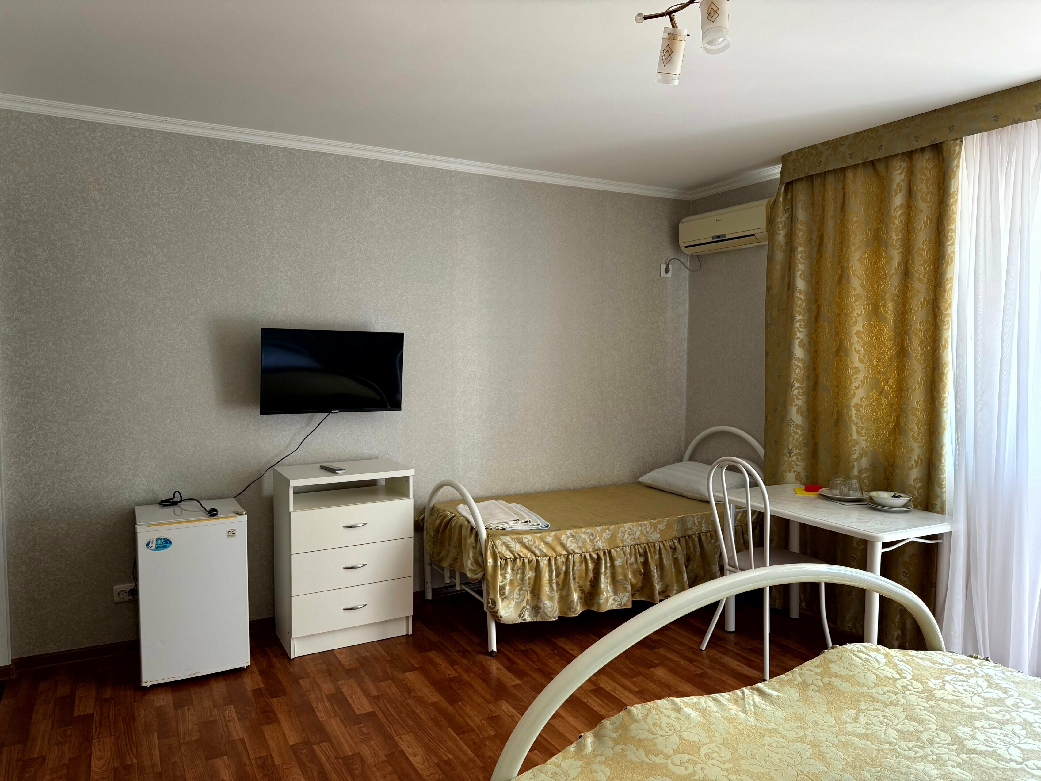 Трехместный номер с душем