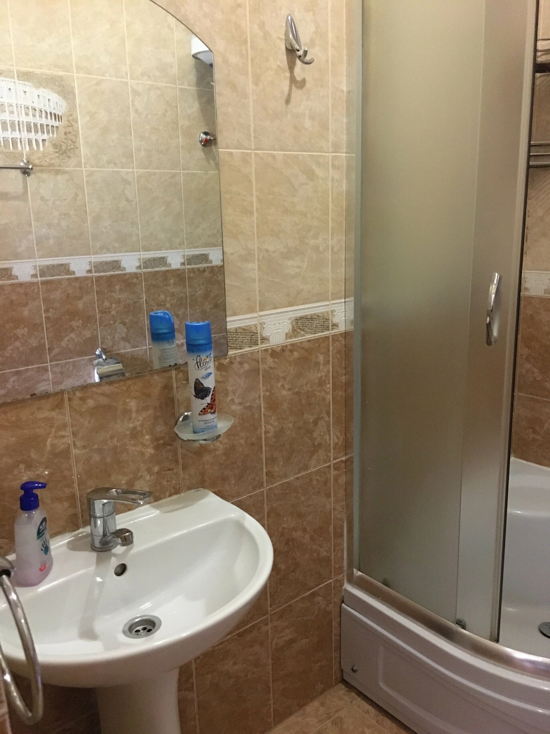 Cемейный номер с собственной ванной комнатой