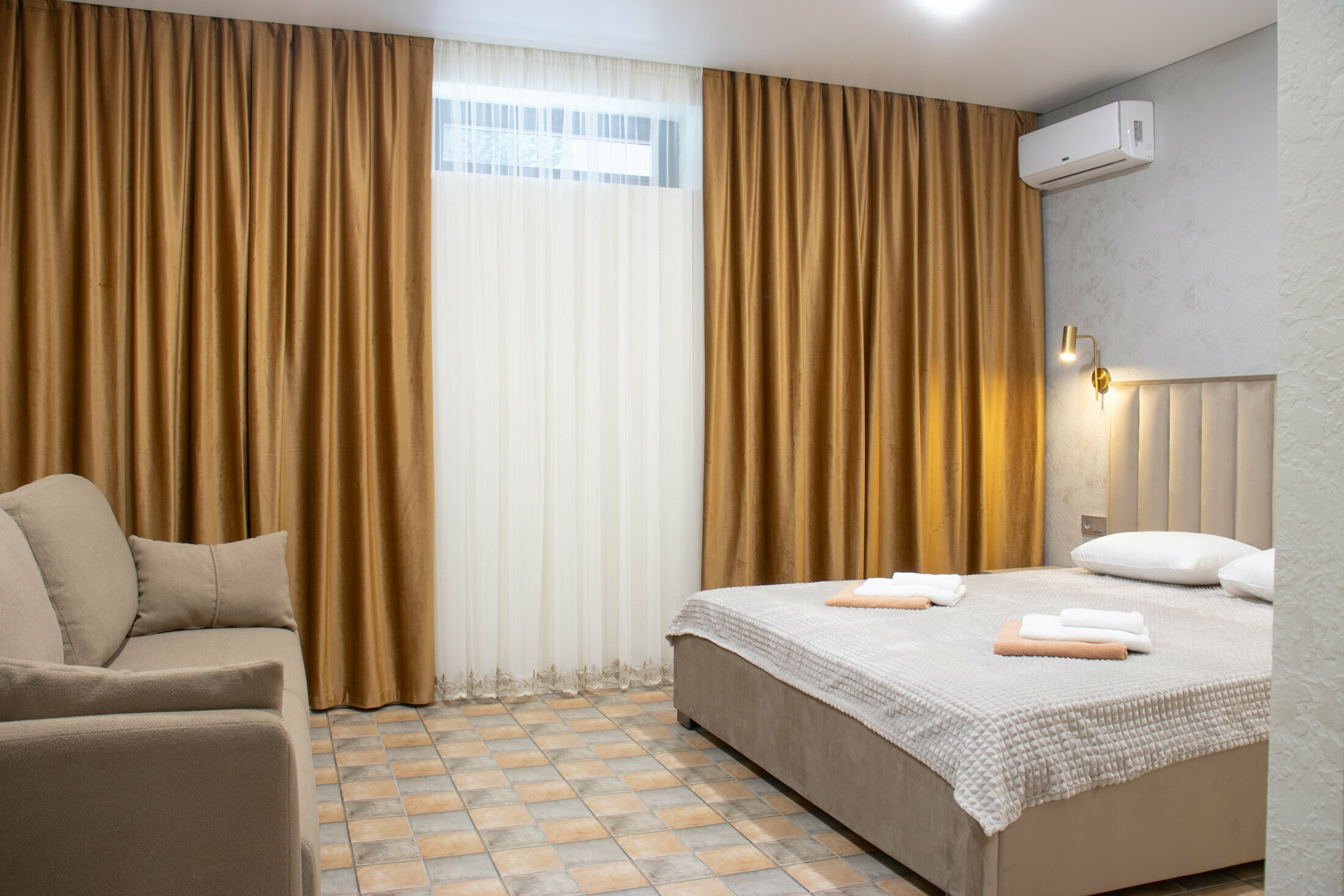 «Стандарт» в цокольном этаже 2-й корпус