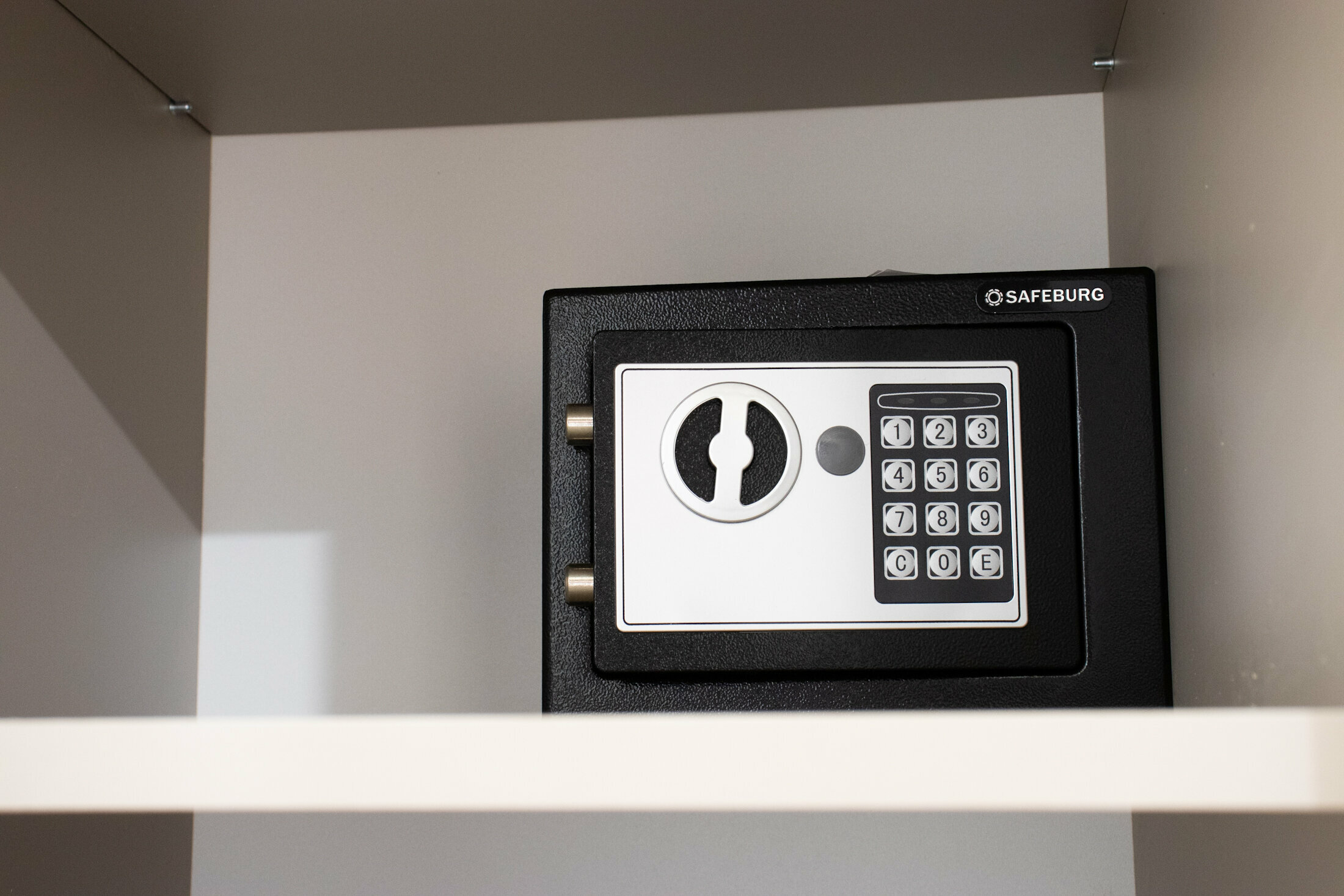 «Стандарт» в цокольном этаже 2-й корпус