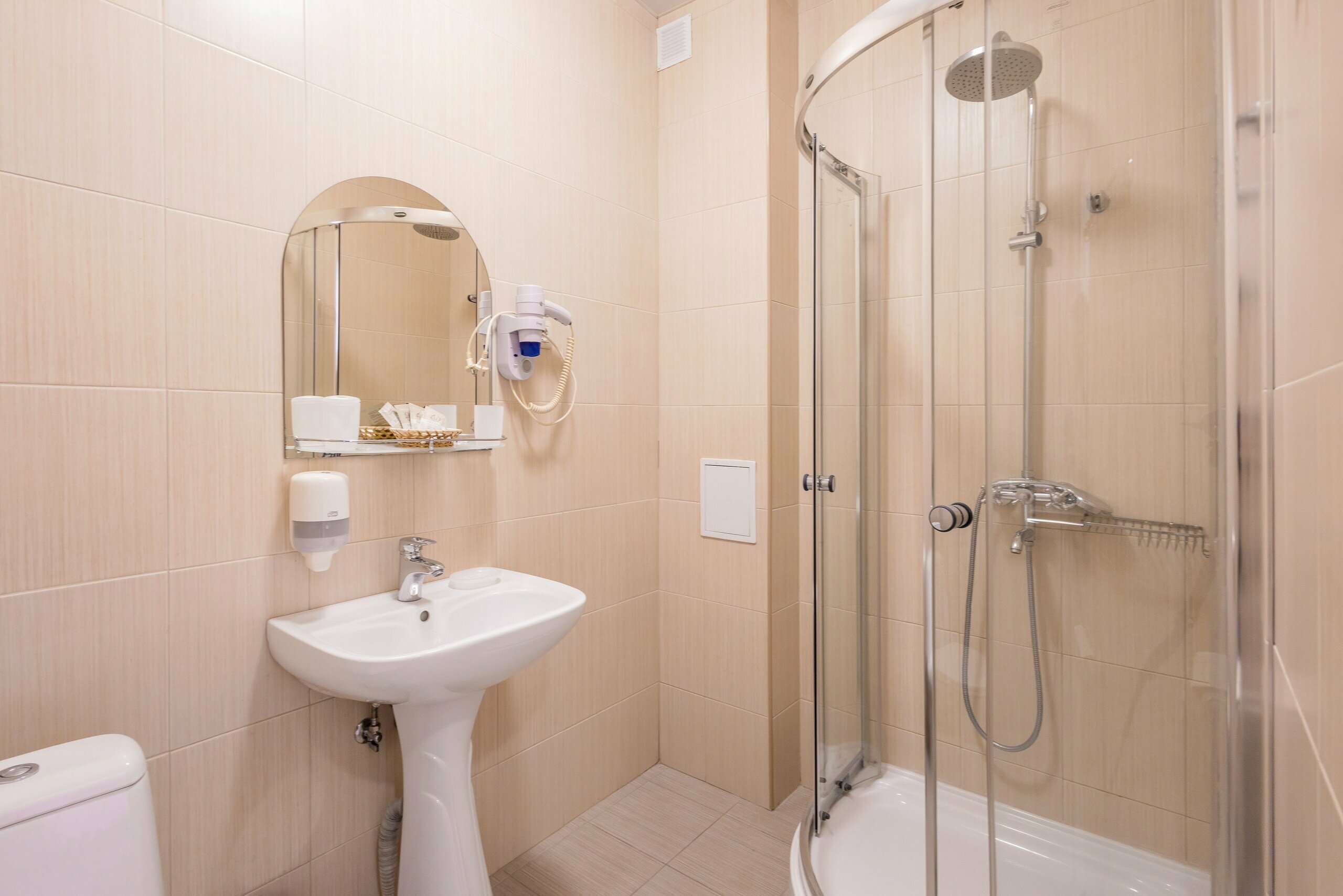 Трехместный номер с балконом