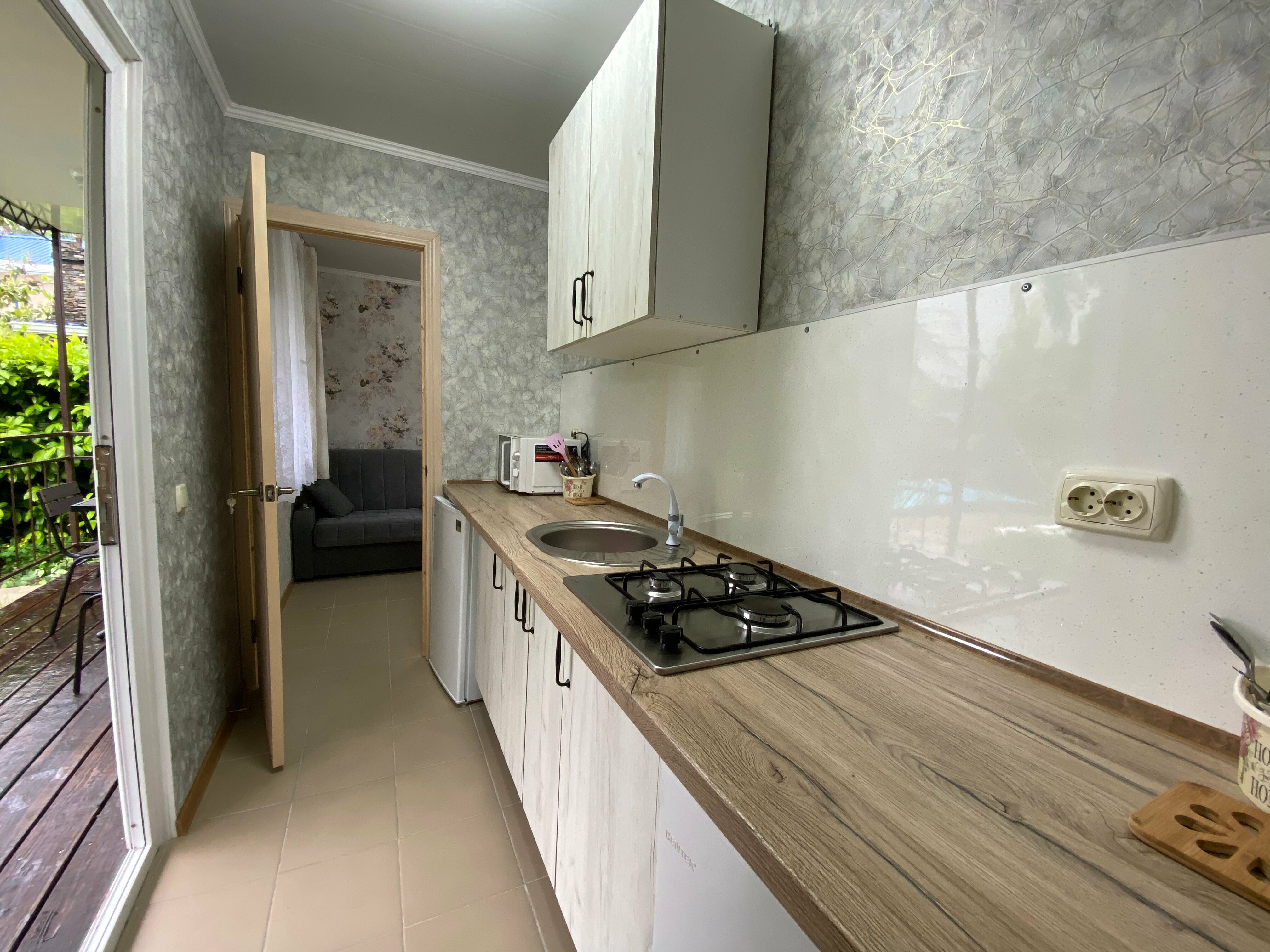 Двухкомнатный домик «Стандарт» бассейн и кухня