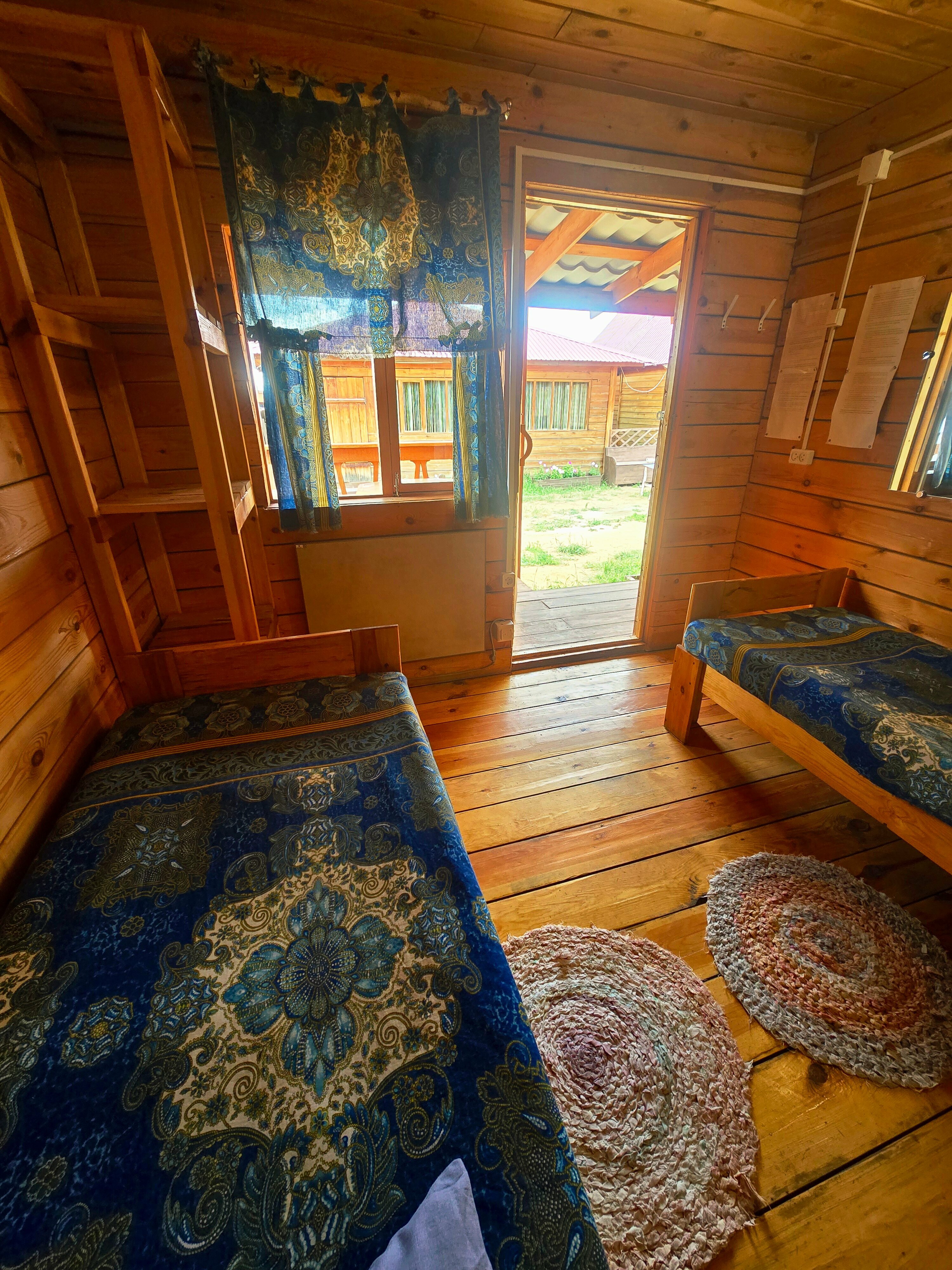 Комната в эко-домике с общим туалетом и душем