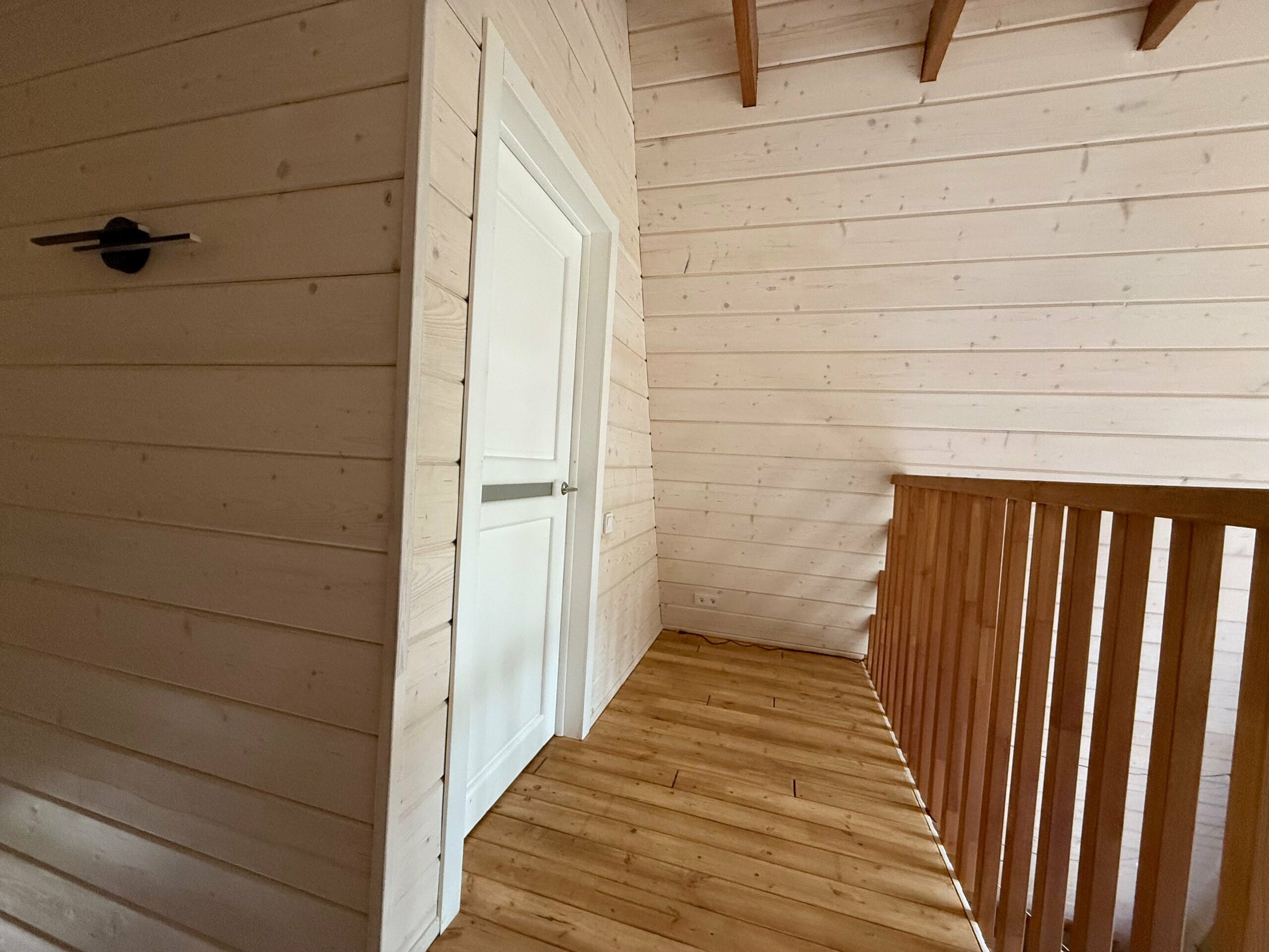 Дом с камином и баней (2, светлый)