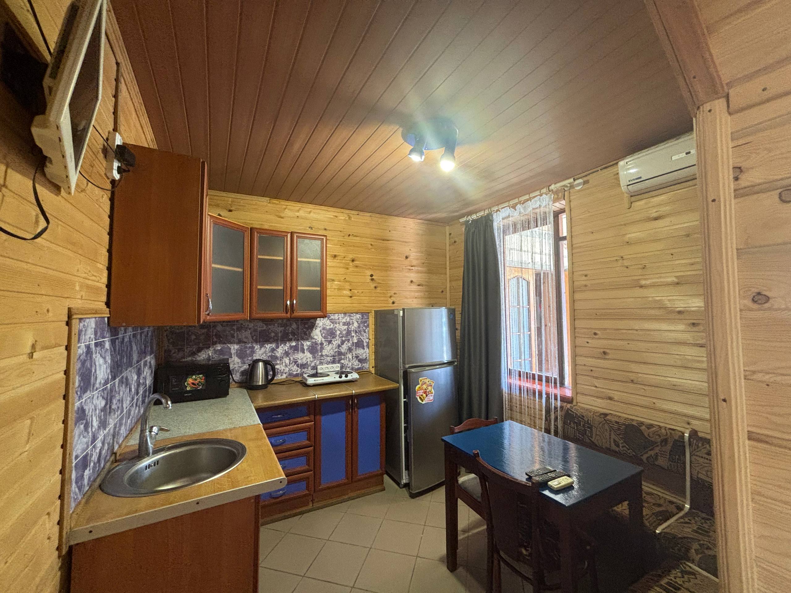 Cемейный номер с собственной ванной комнатой