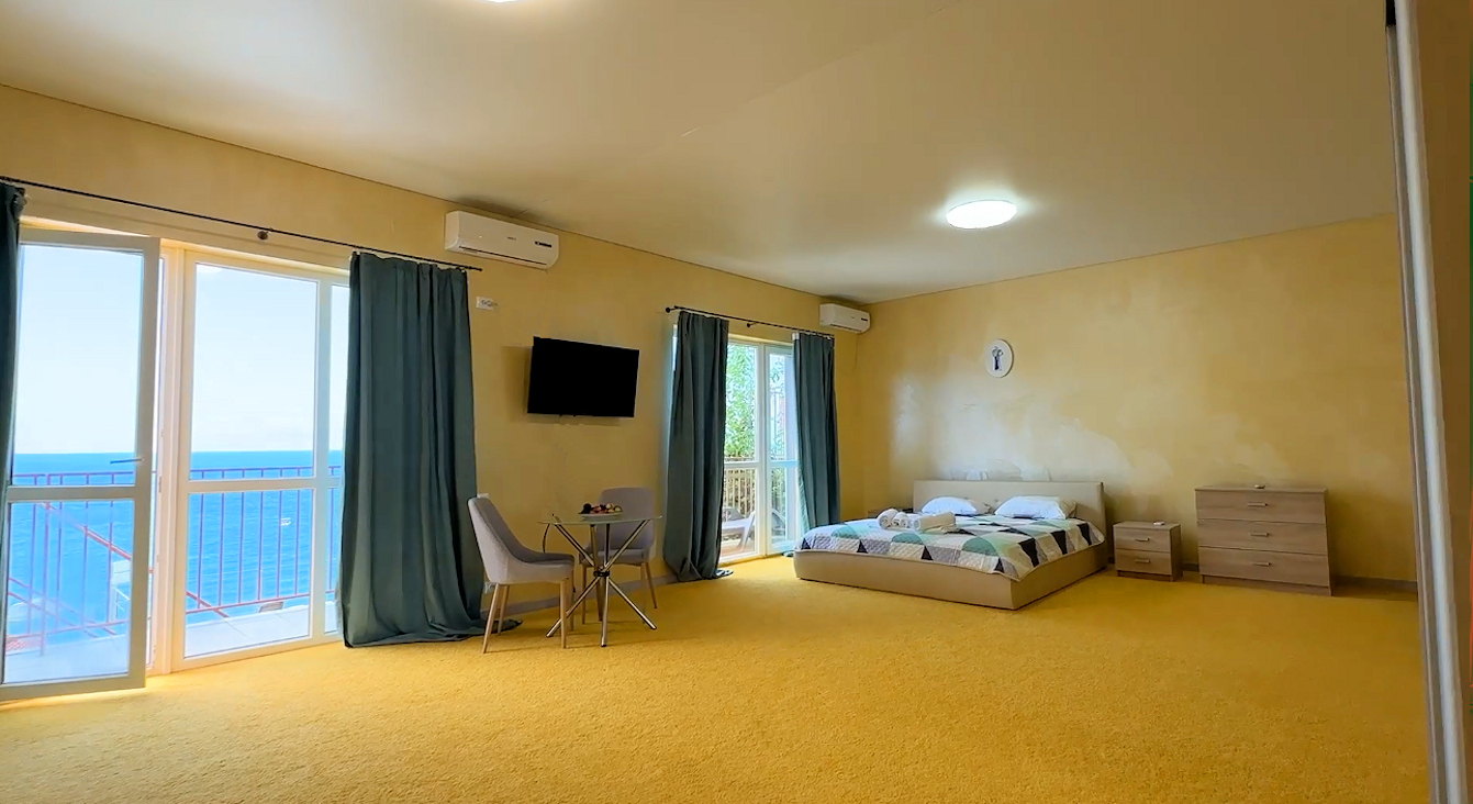 Номер-студия с террасой