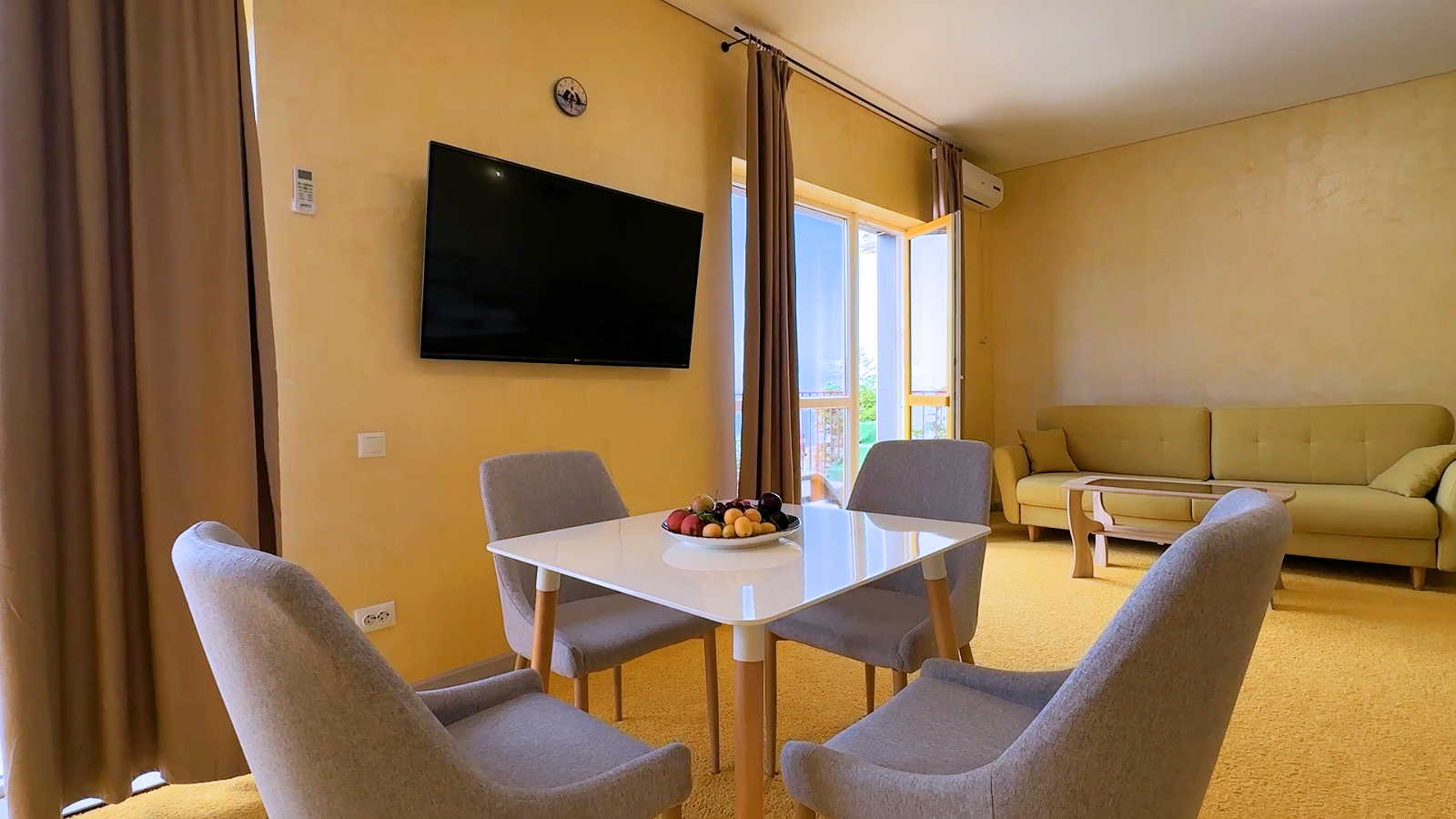 Номер-студия с террасой