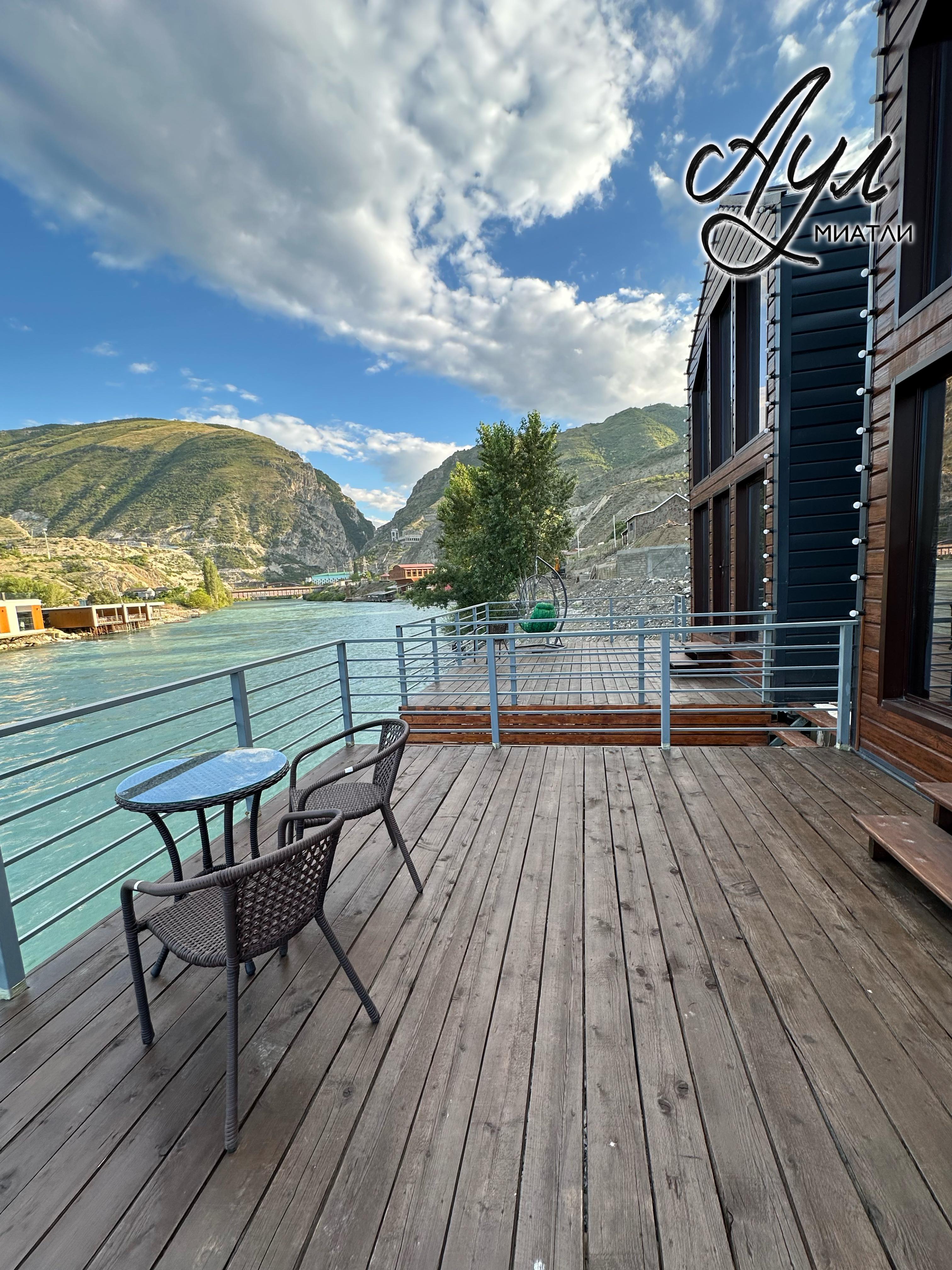 Коттедж с видом на Сулакский  каньон