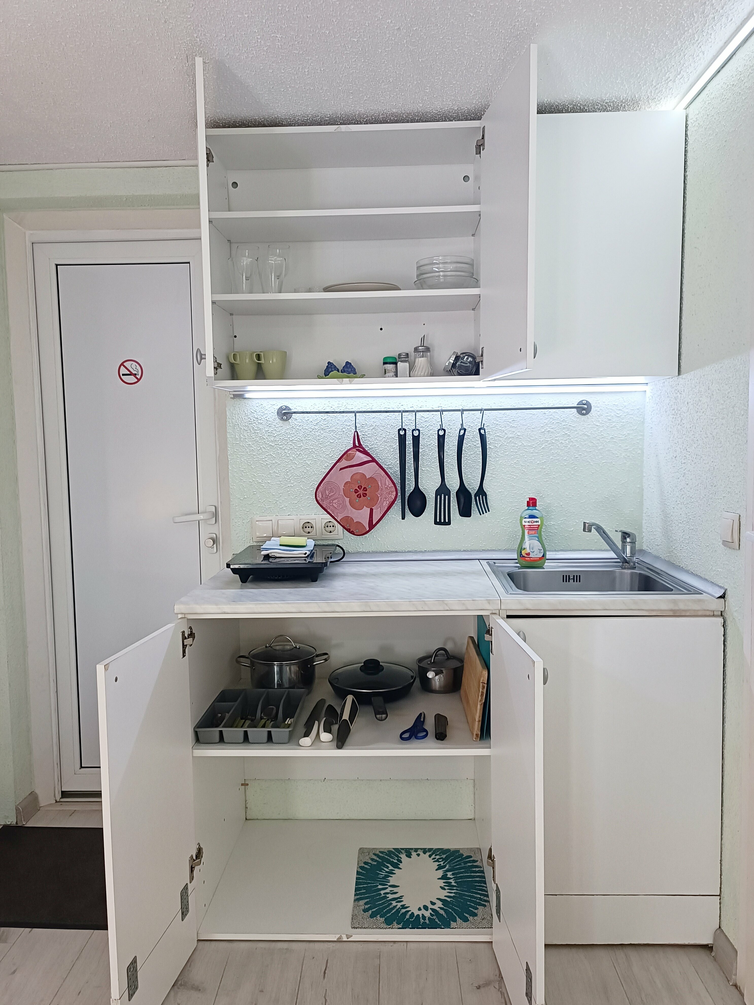 Двухместный номер с 1 двуспальной кроватью king-size вид во двор (6)