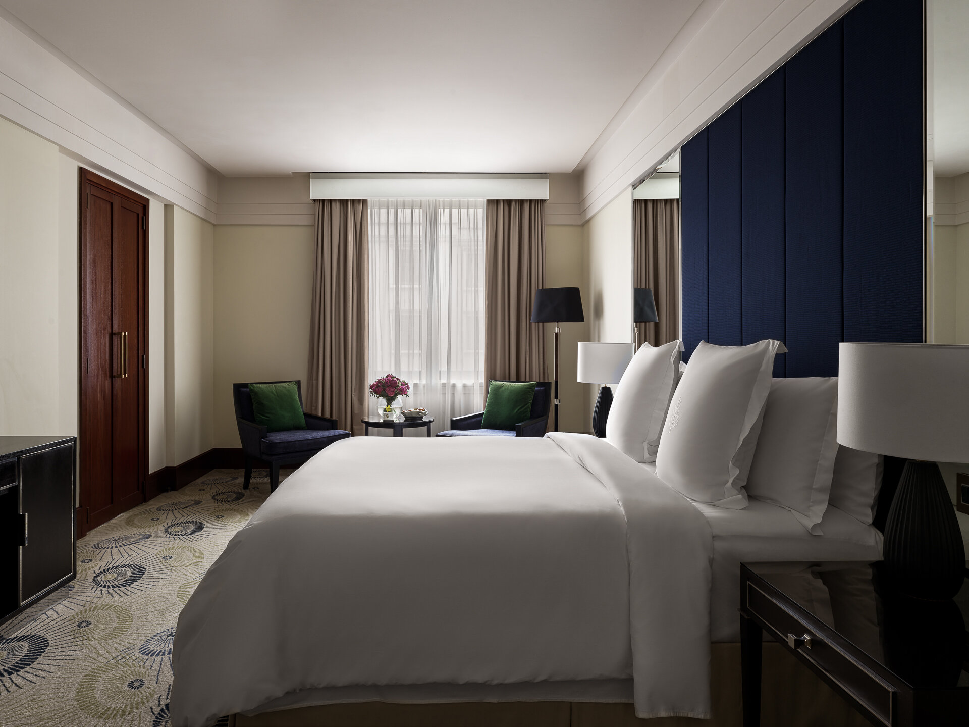 НОМЕР "ДЕЛЮКС КИНГ"