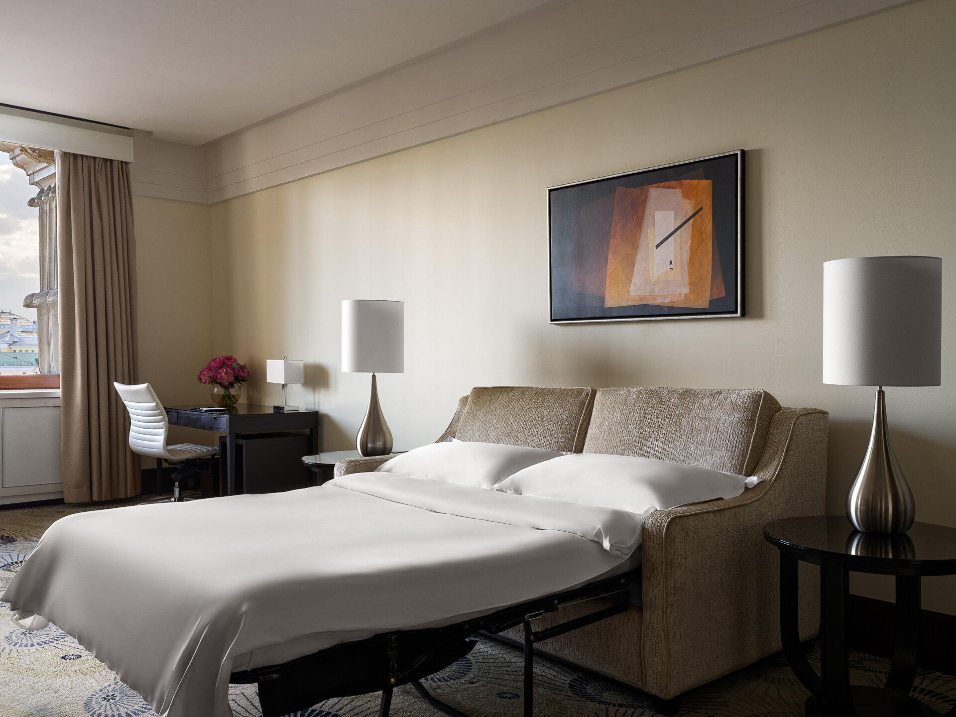 ЛЮКС "FOUR SEASONS EXECUTIVE С ВИДОМ НА КРЕМЛЬ КИНГ"