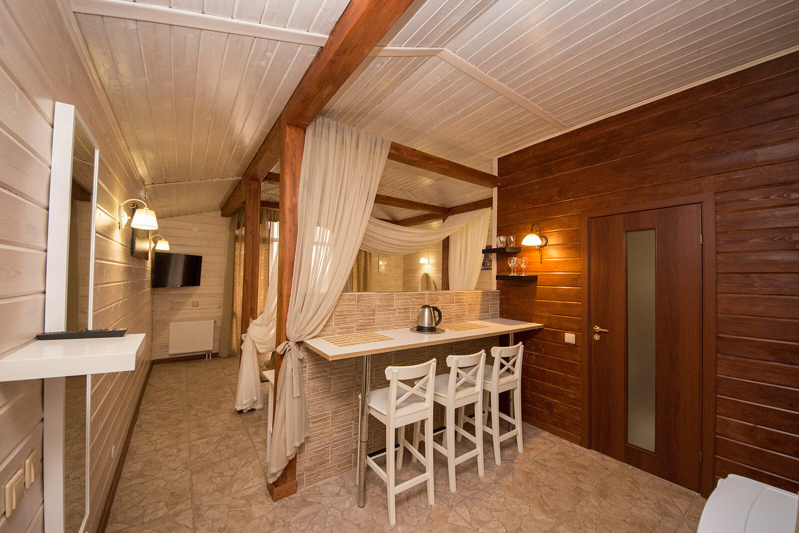 2+1 местный номер Евростандарт студия (деревянный коттедж)