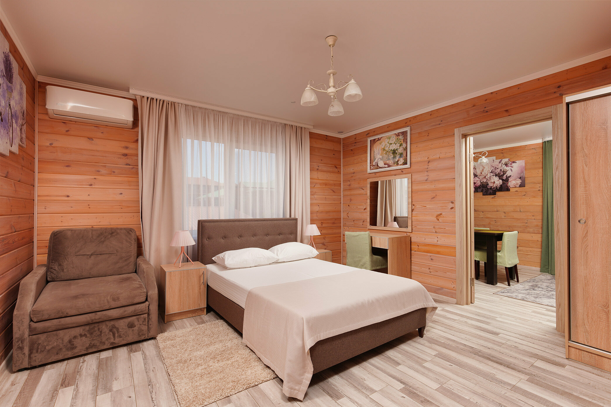 4-х местный 3-х комнатный номер Евростандарт (деревянный коттедж)