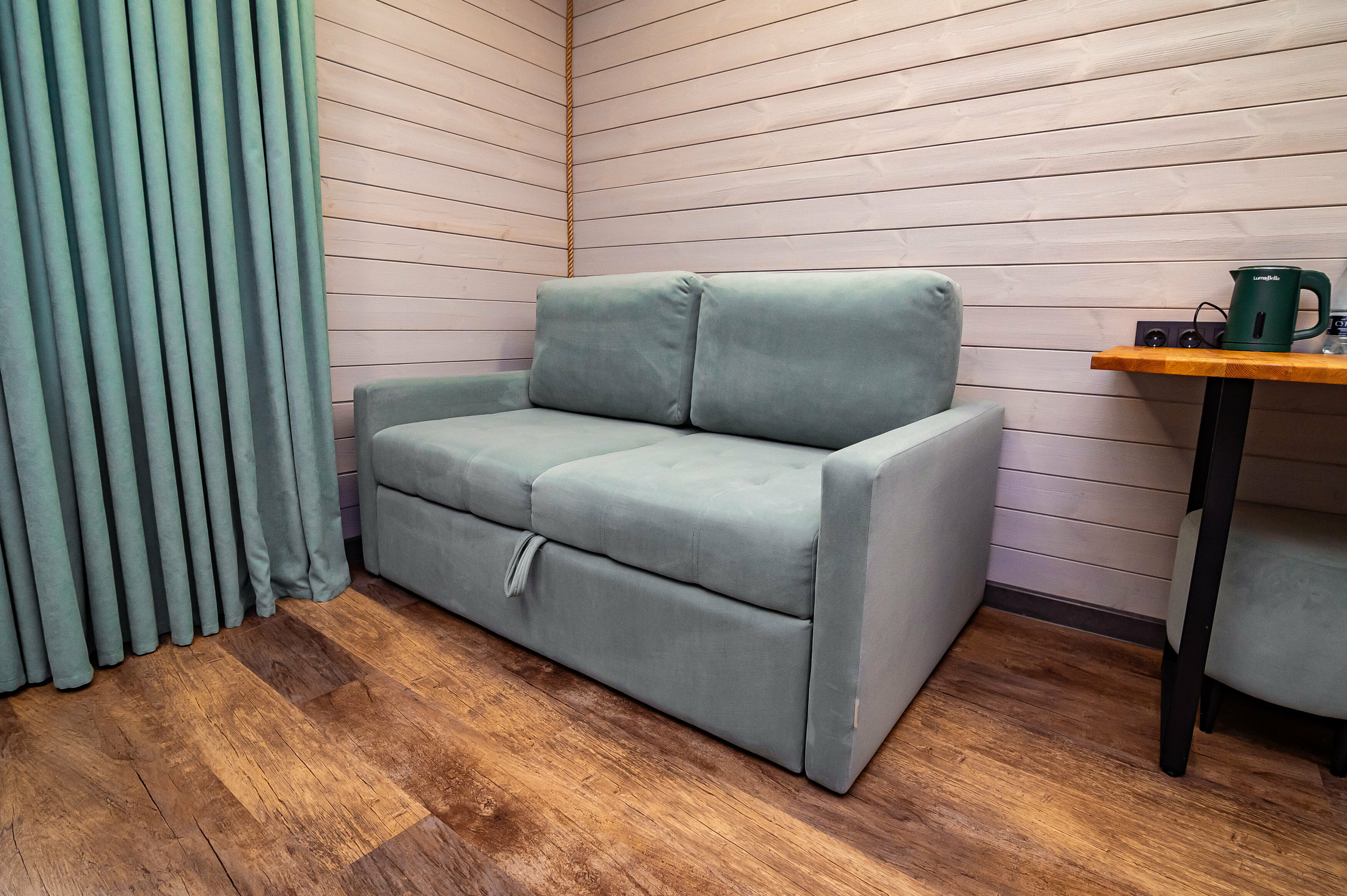 Четырехместный номер с балконом