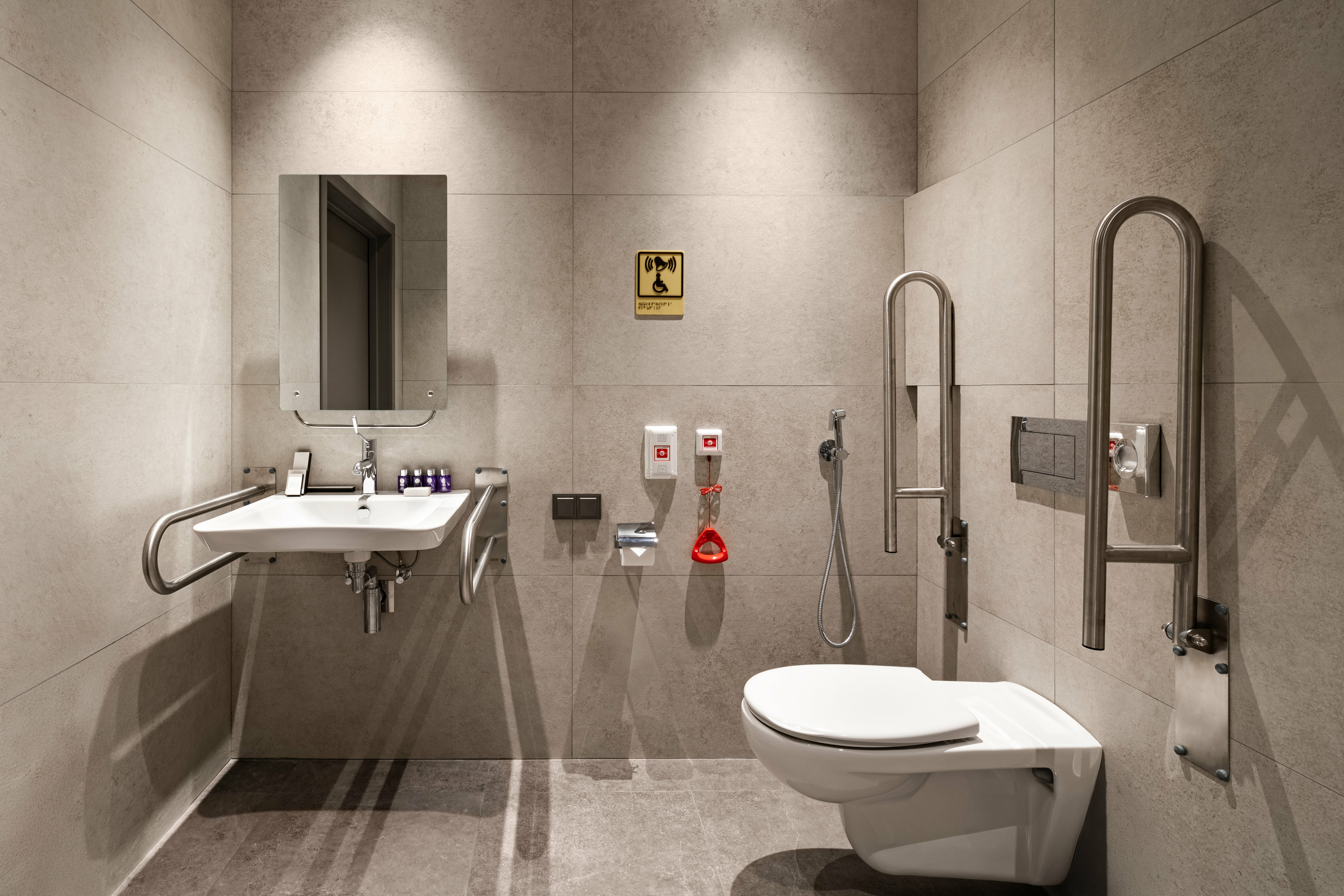 Делюкс для людей с ограниченными возможностями с одной большой кроватью