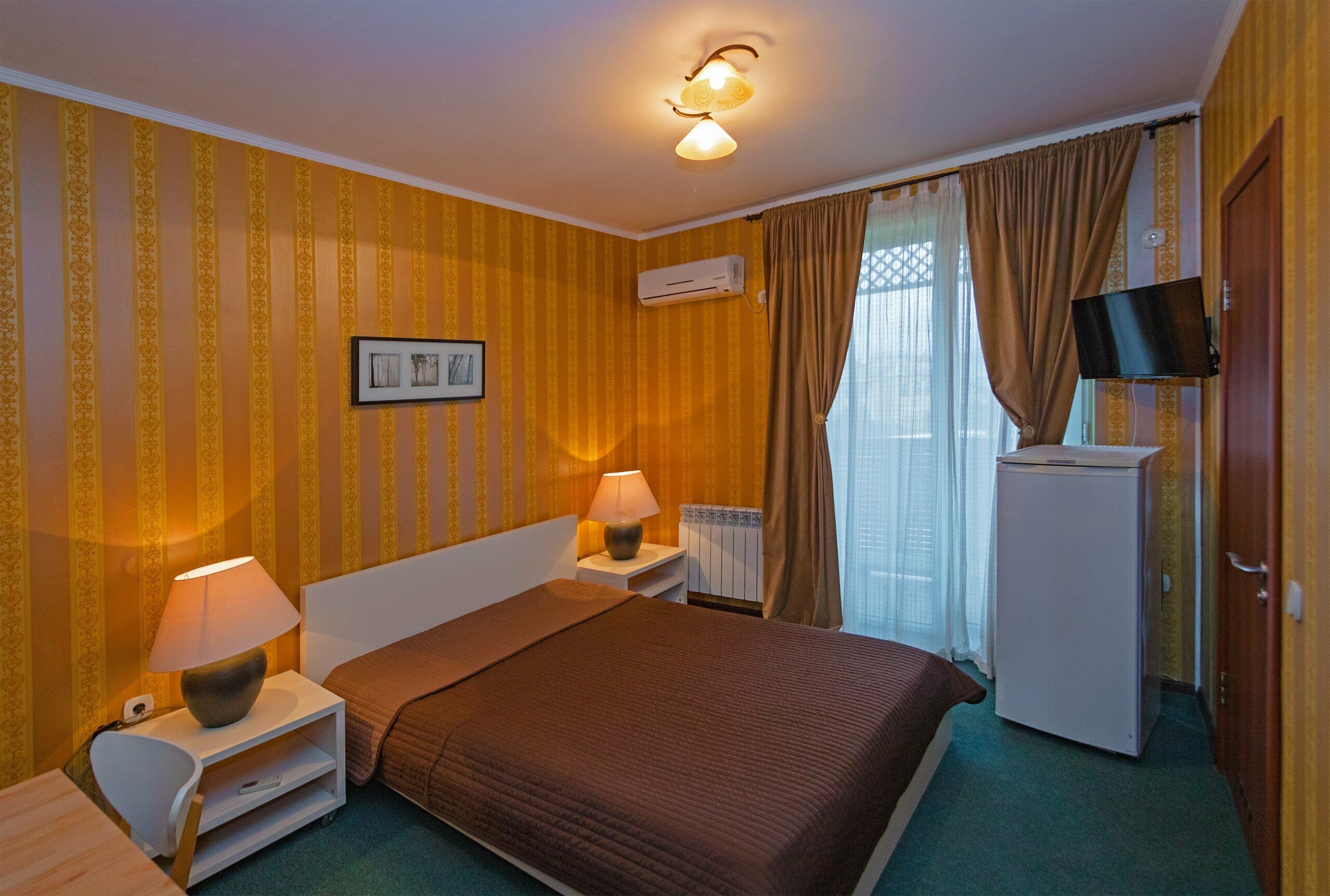 Большой двухместный номер с 1 кроватью