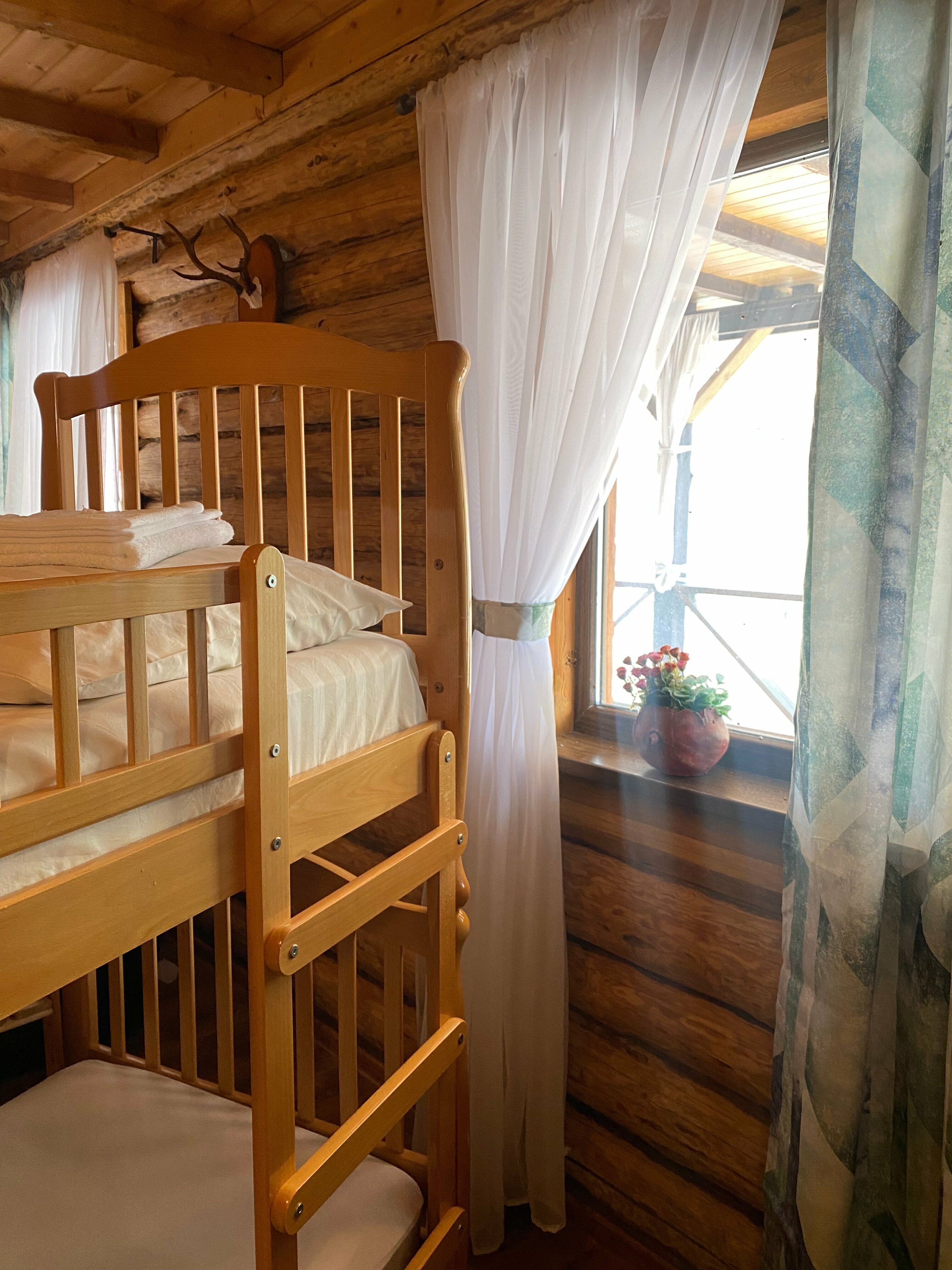 Семейный номер с видом на горы