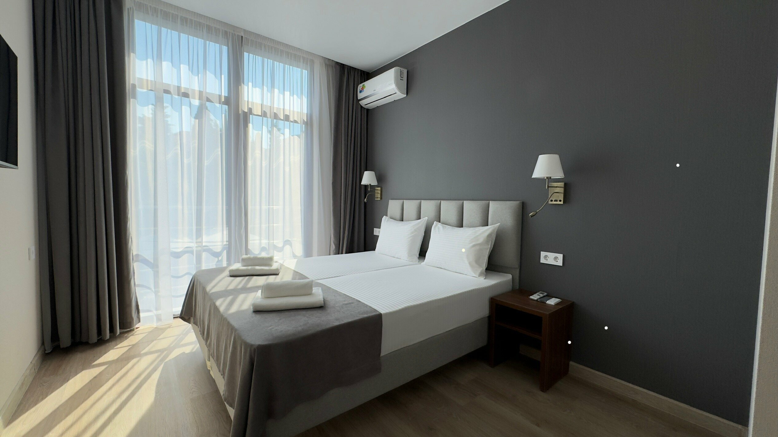 Двухместный номер с 2 отдельными кроватями и балконом