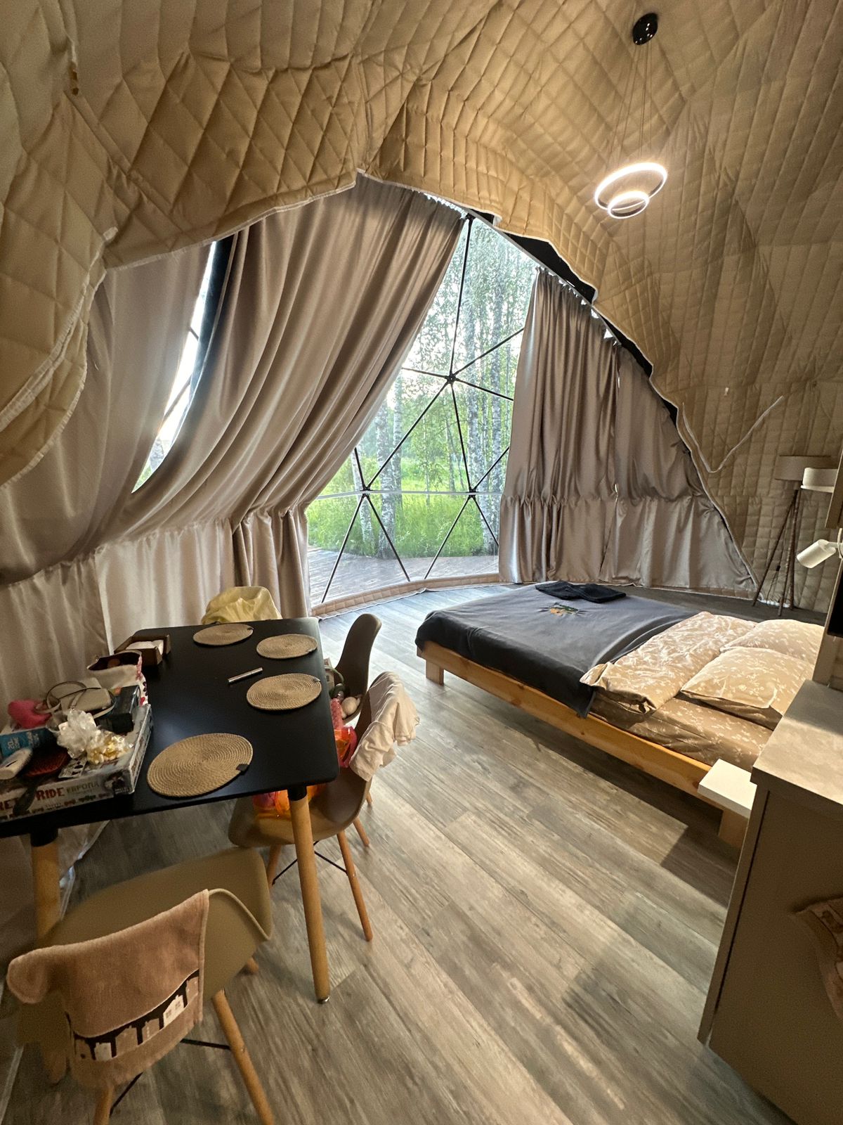 Купол 1 с видом на Ладожское озеро