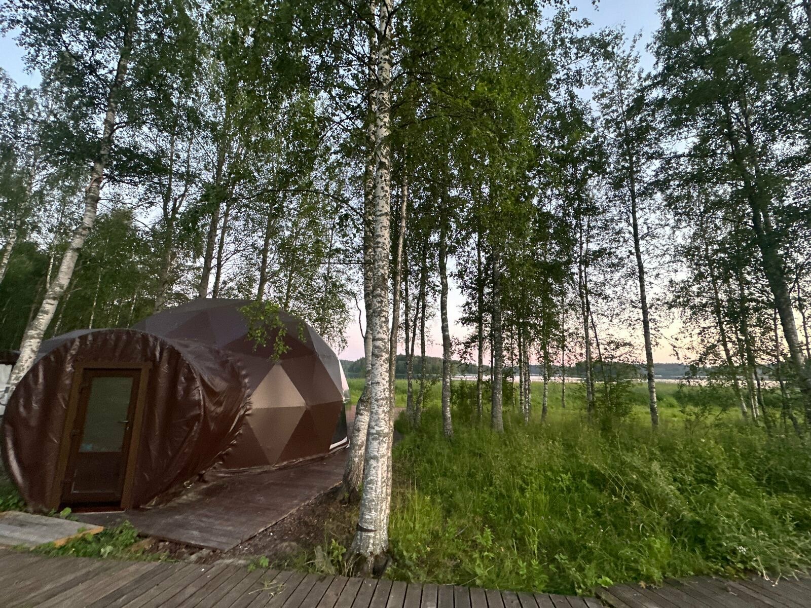 Купол 1 с видом на Ладожское озеро