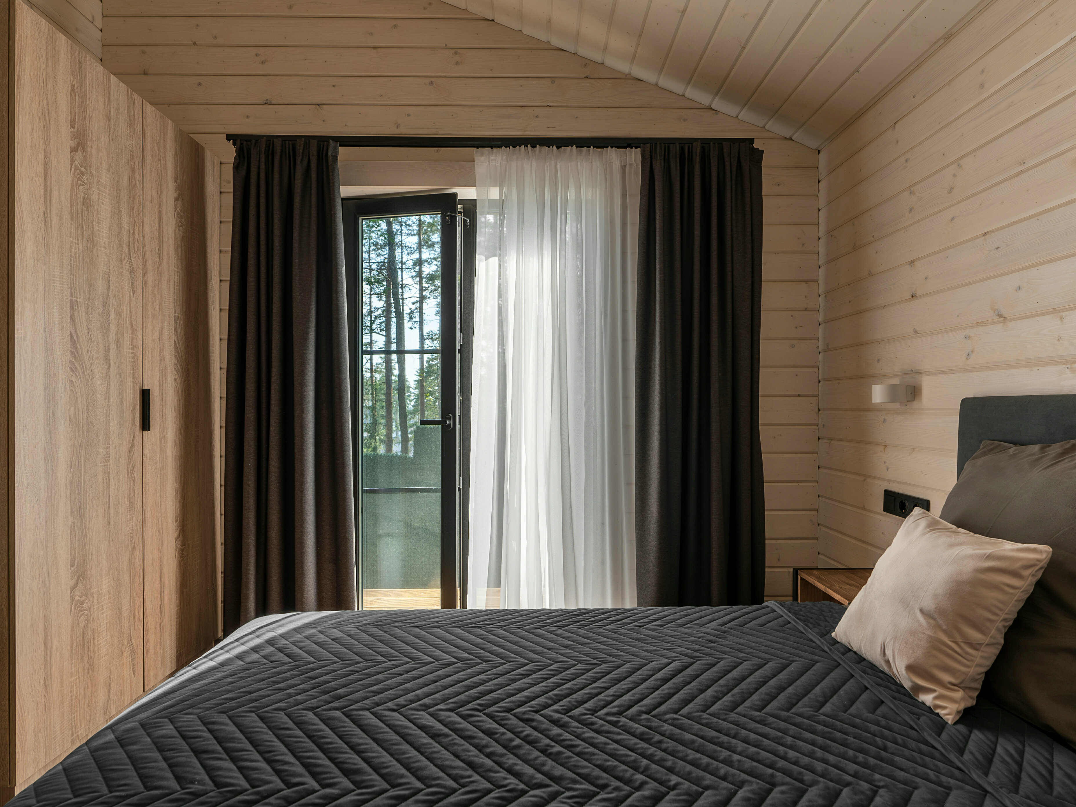 Дом №4 с купелью и гриль-домом