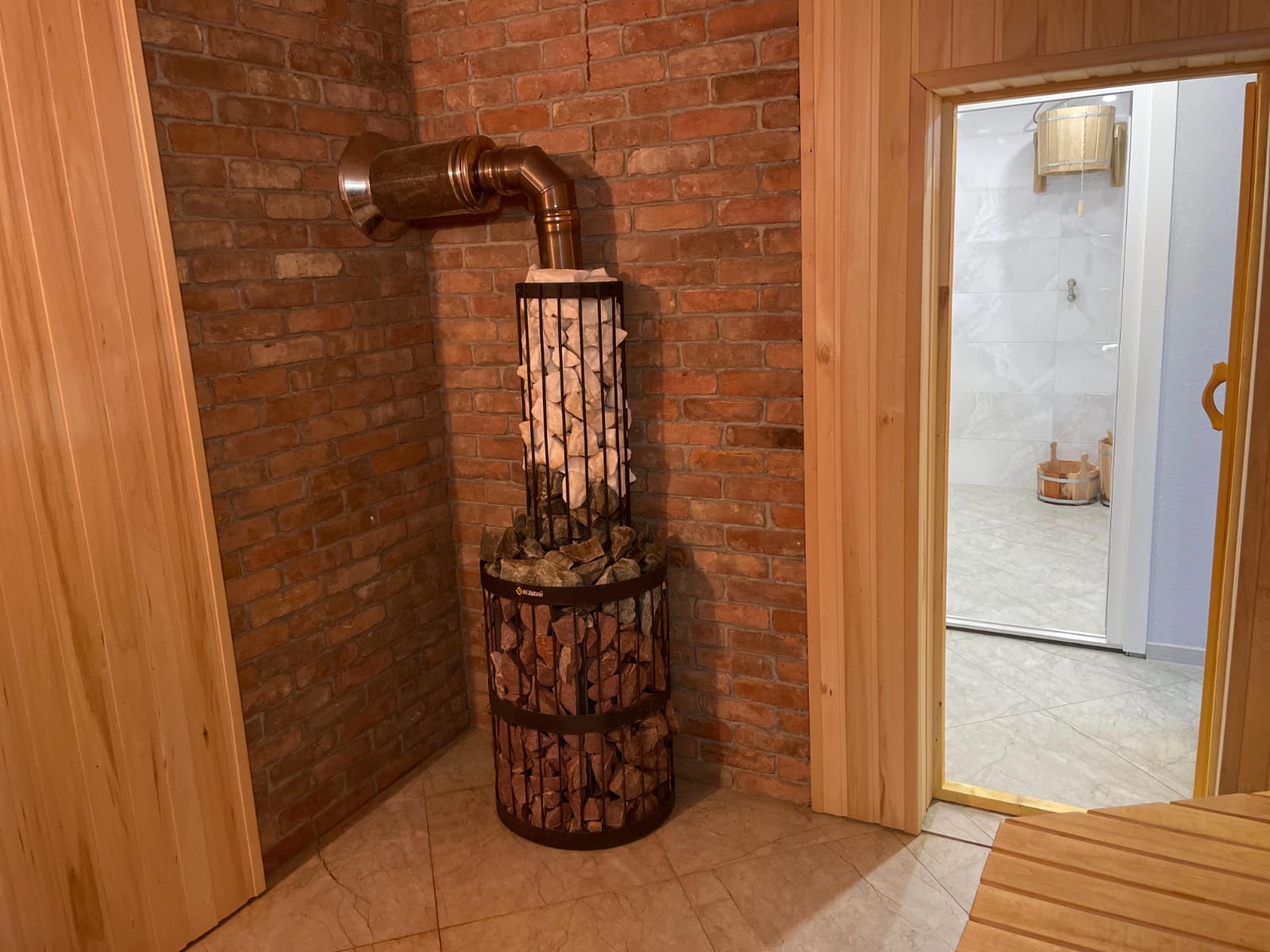 Дом с 6 спальнями