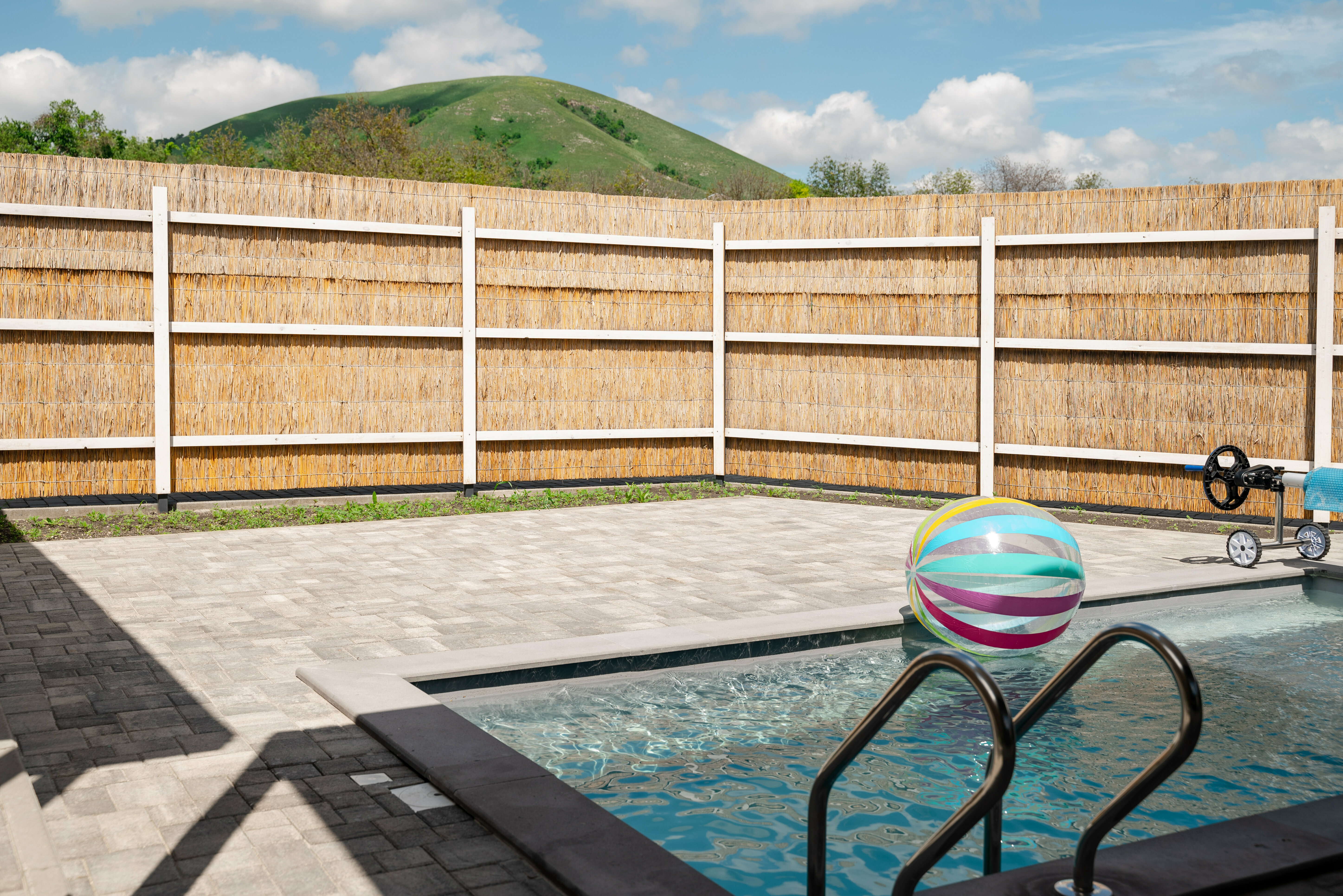 Премиальная вилла "Джуца ЛЮКС" с горячим бассейном