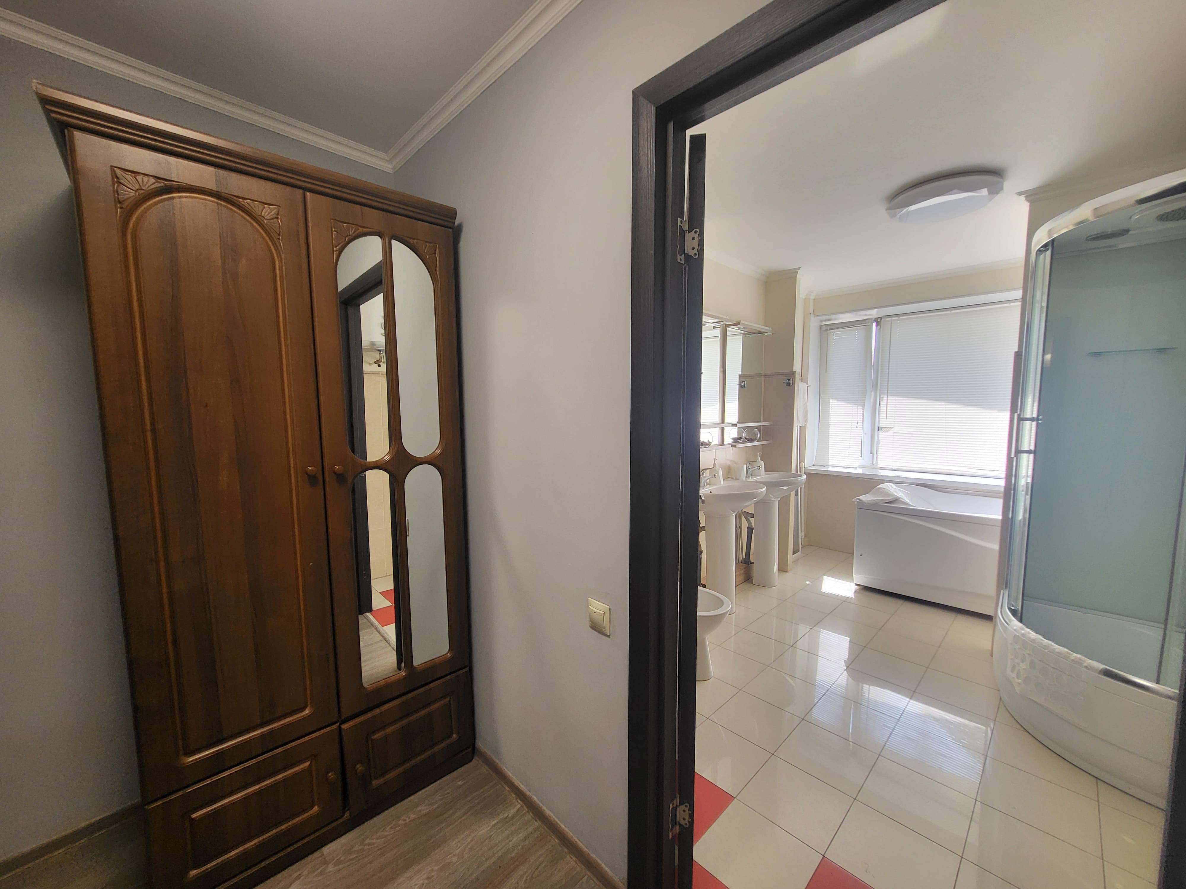 Большой двухместный номер с 1 кроватью