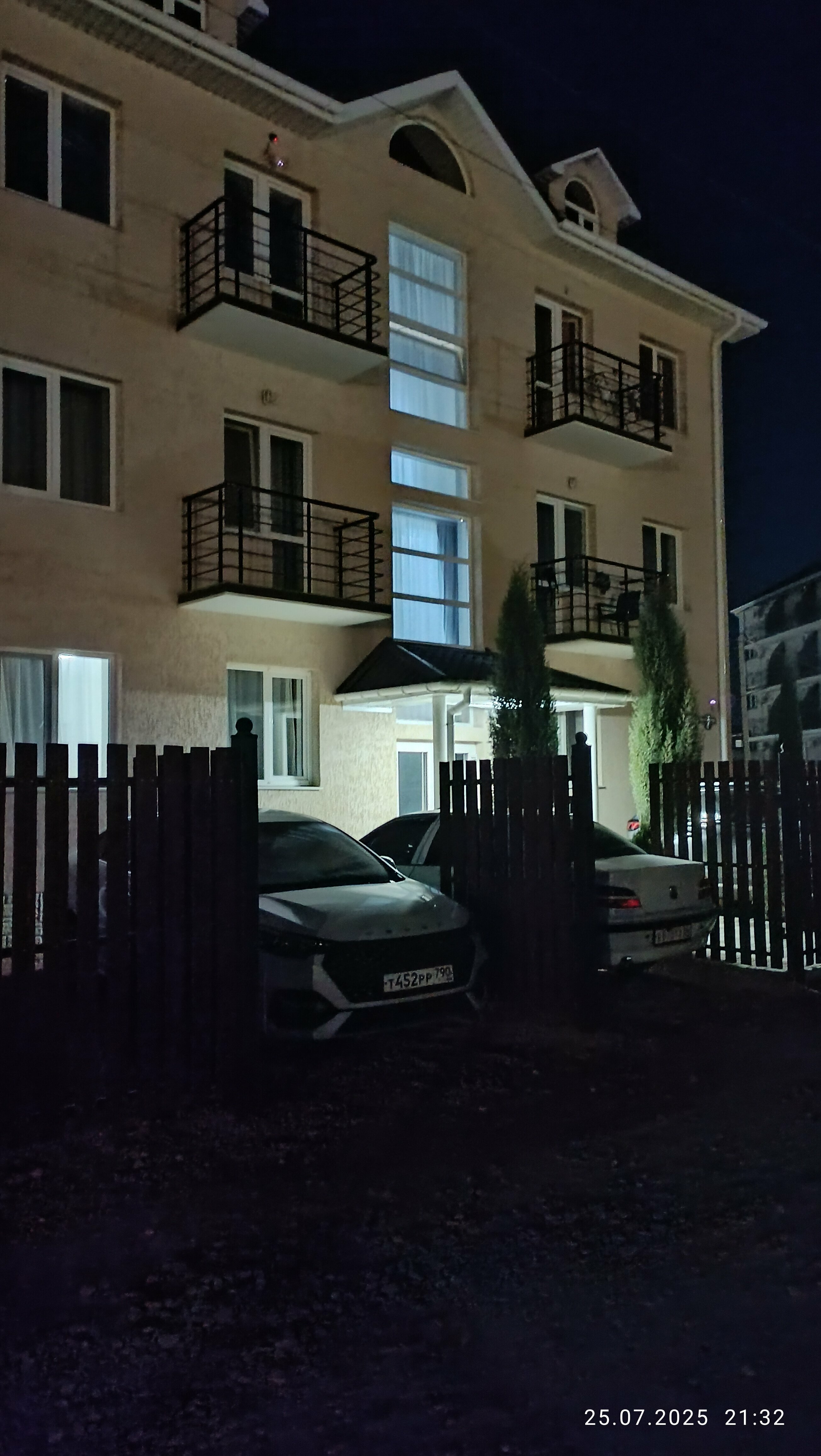 Улучшенный четырехместный номер