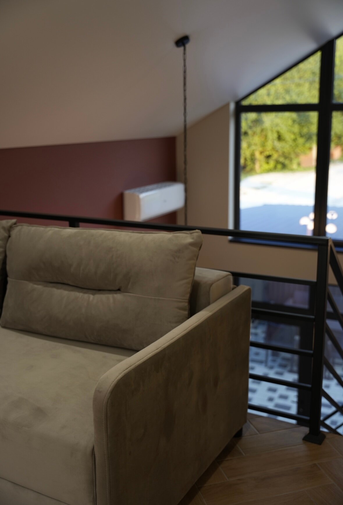 ДОМ С ВИДОМ НА ГОРЫ КОРАЛ