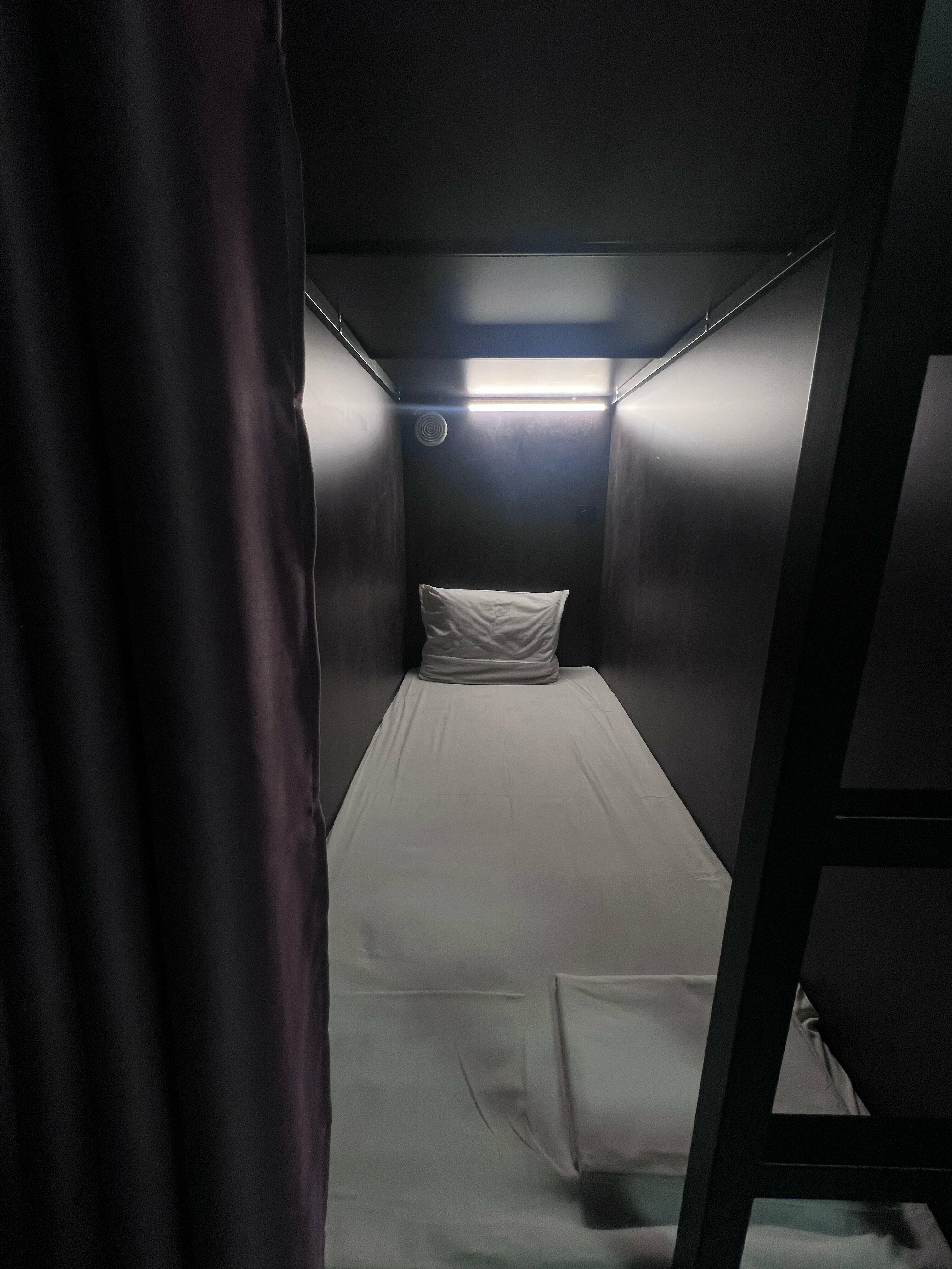 Одноместная капсула