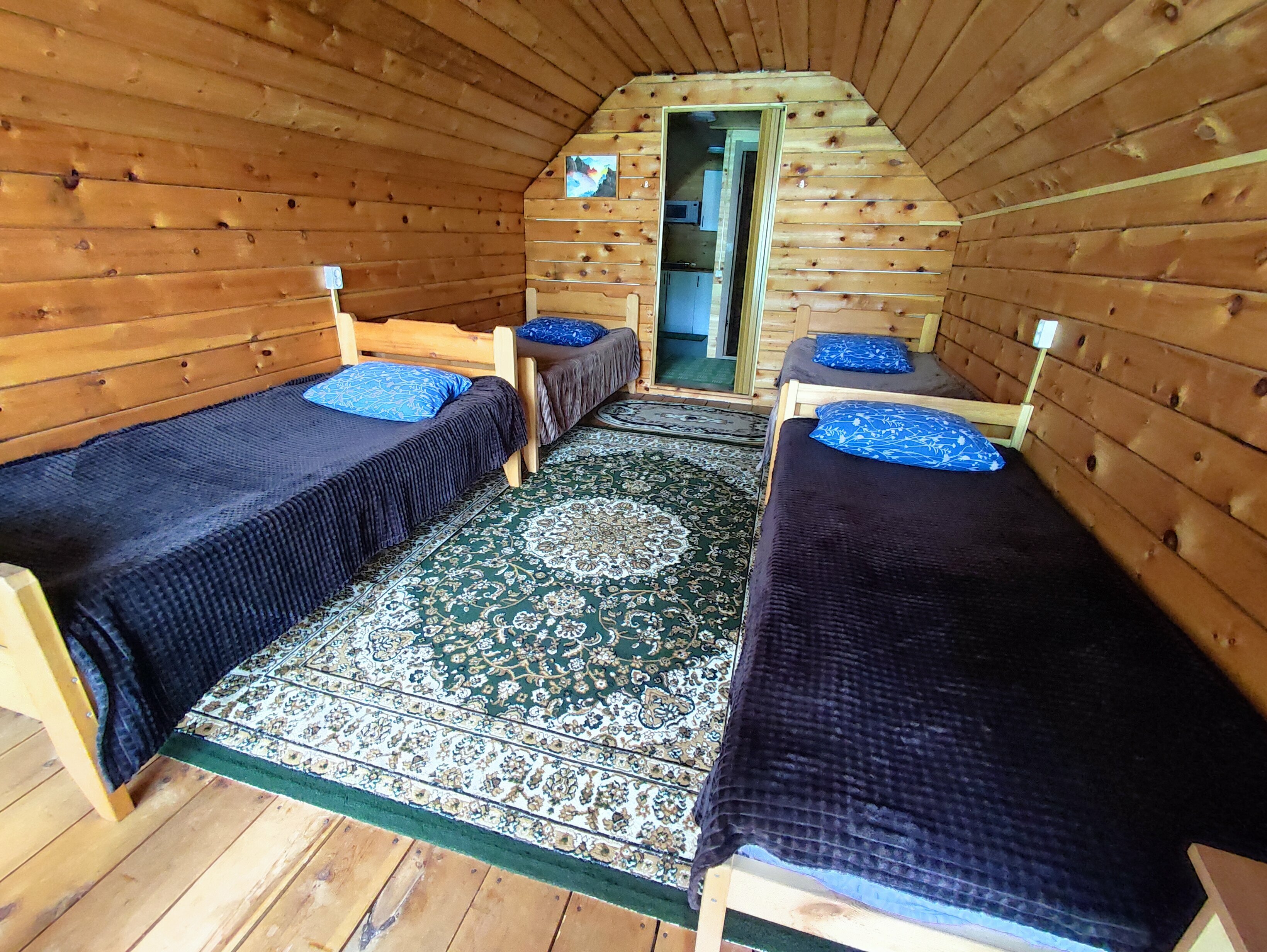 Cемейный номер с собственной ванной комнатой