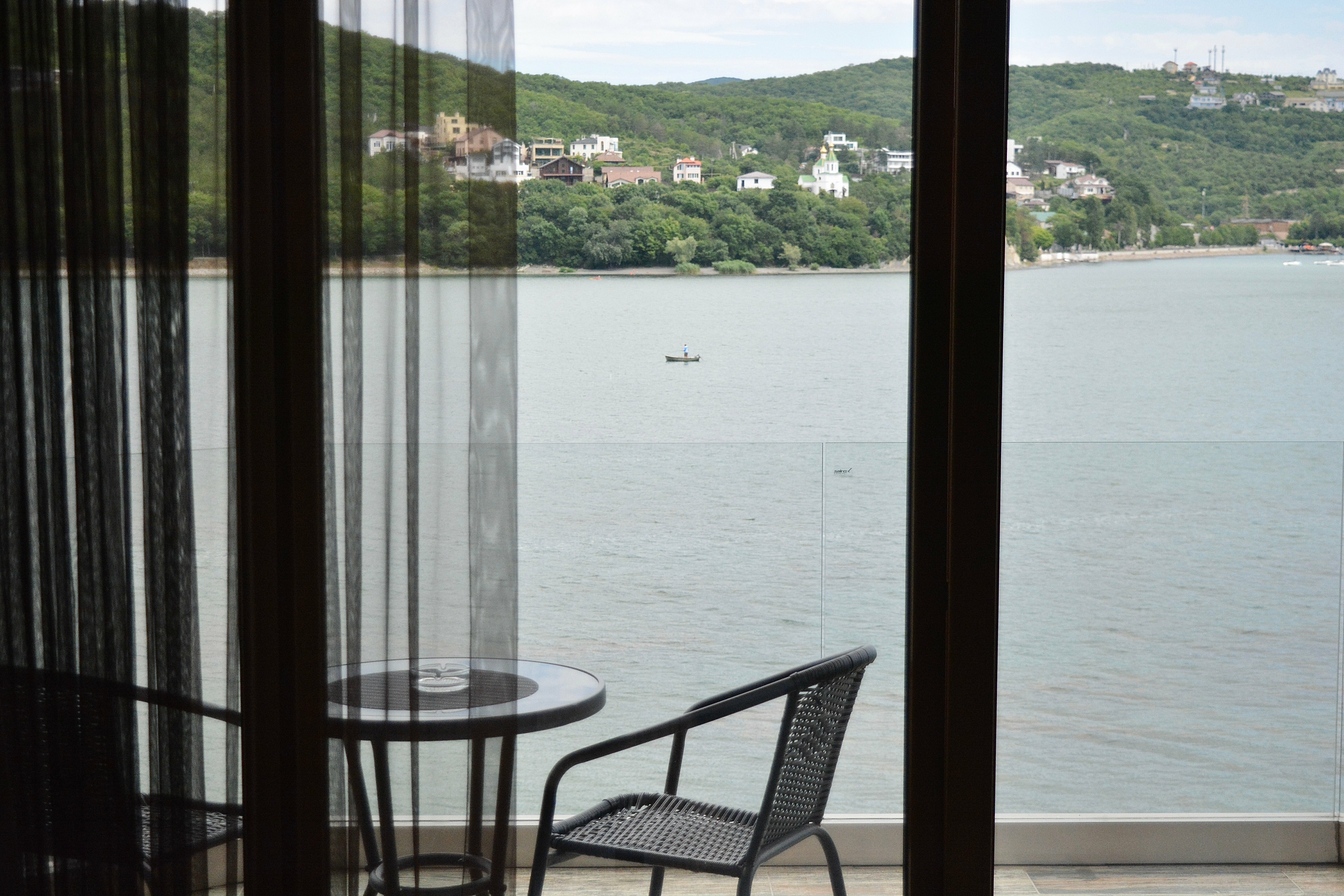 Люкс с видом на озеро