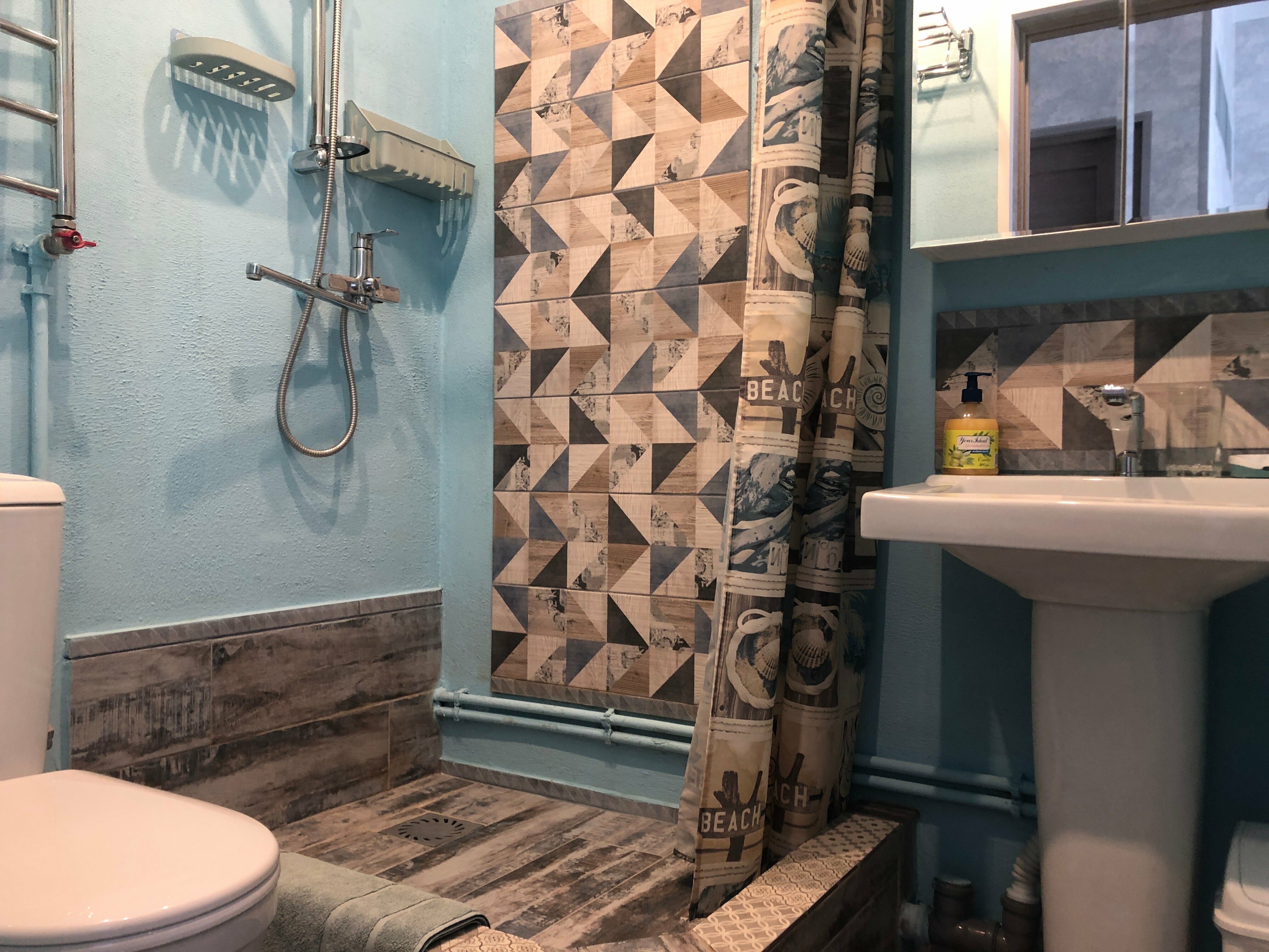 "Птицы" Трехместный двухкомнатный номер на 1 этаже