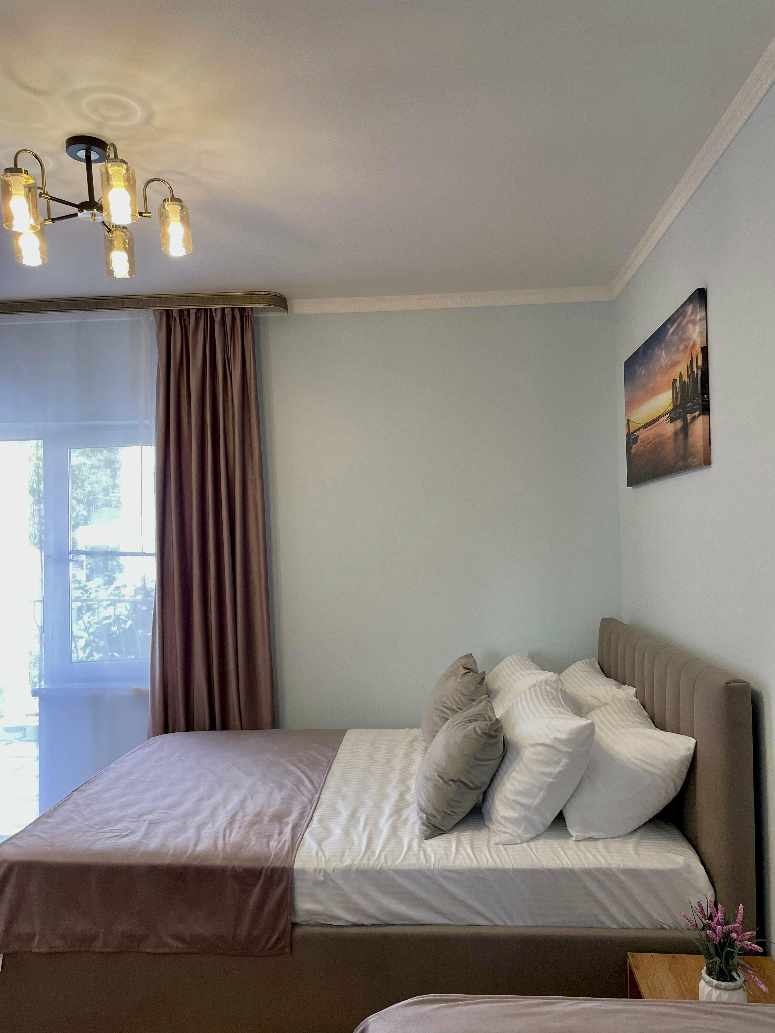 Трехместный номер с балконом