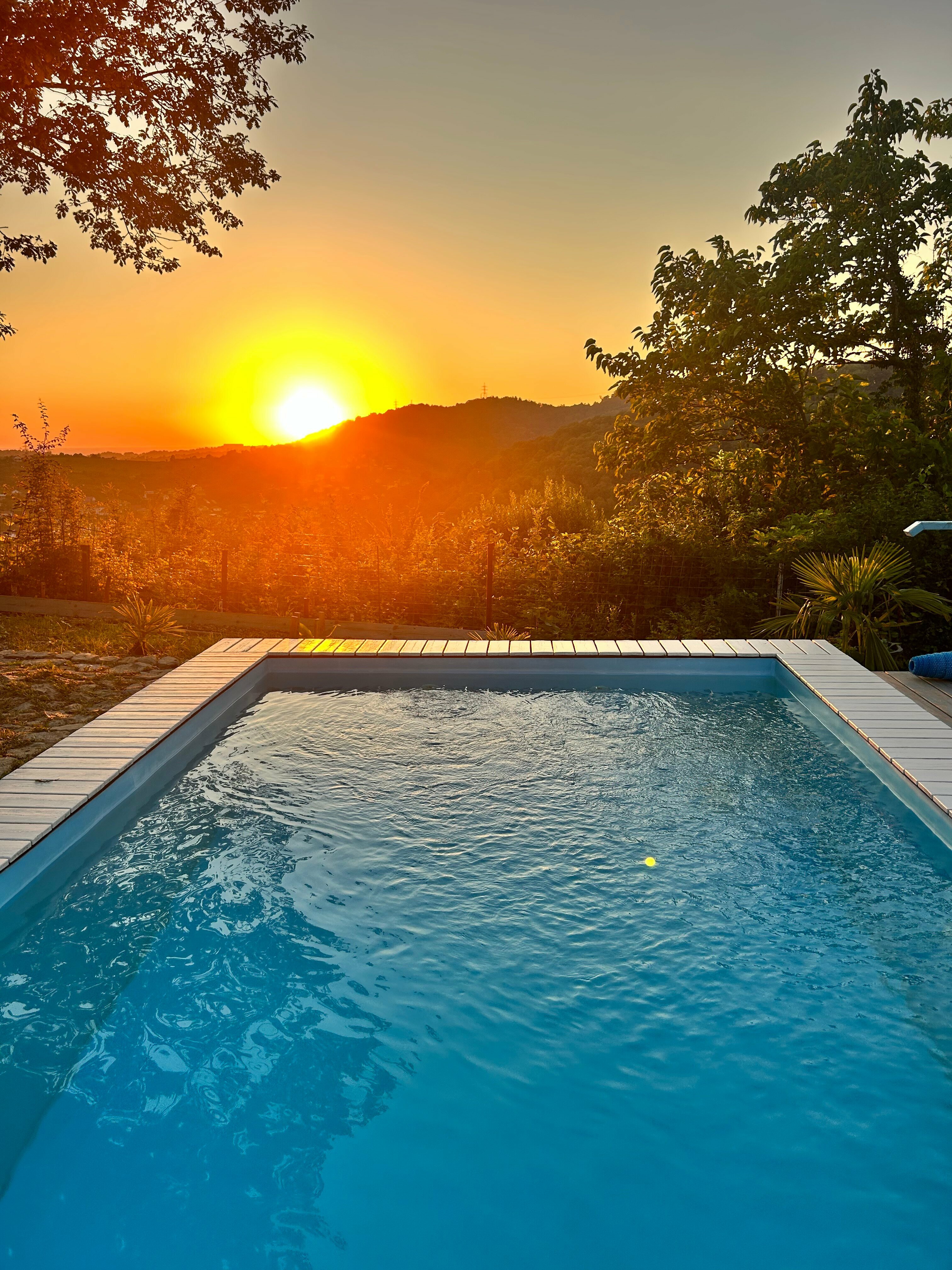 "Алоха, гости" Дом в горах с теплым бассейном и баней