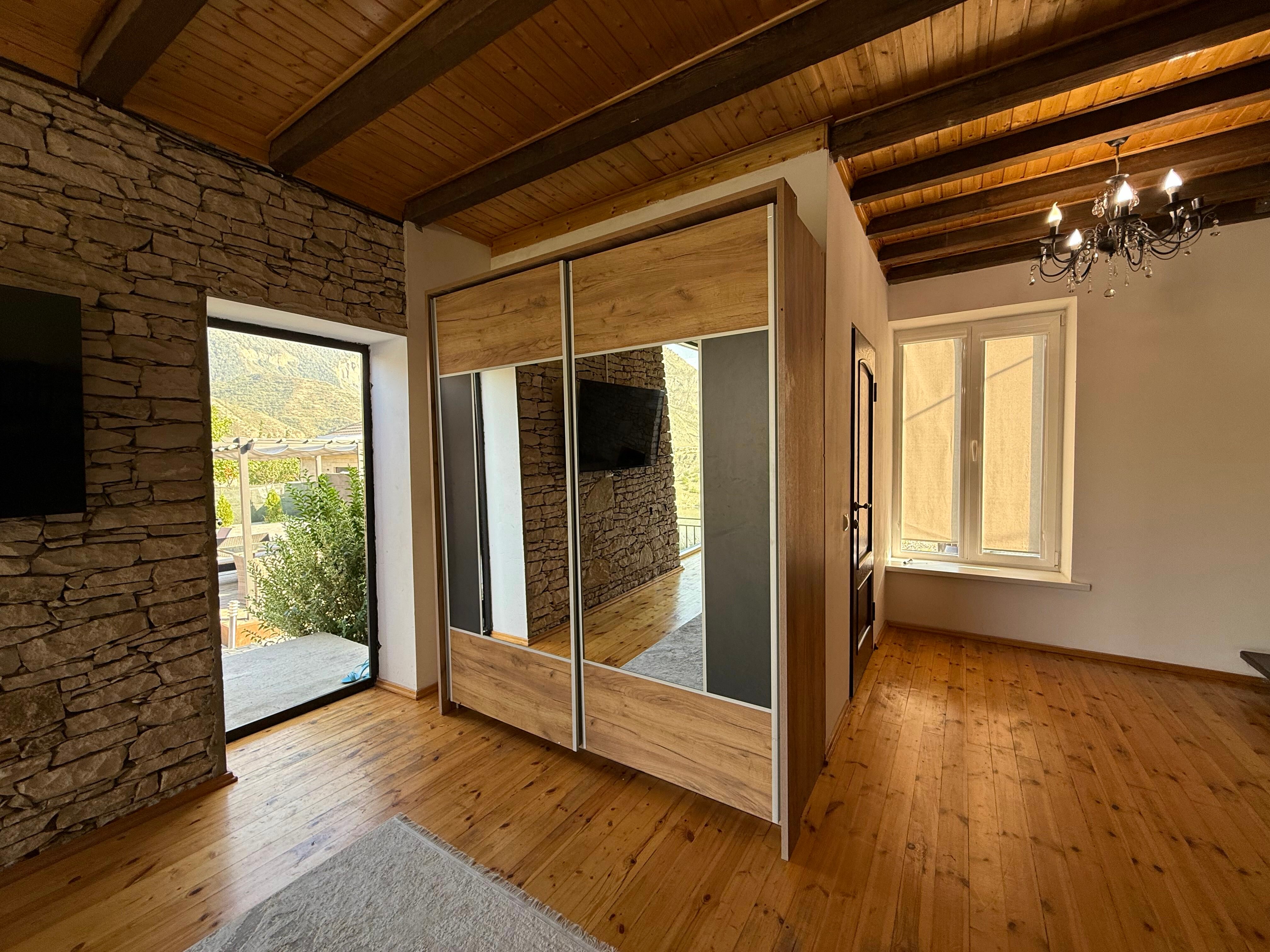 Гостевой дом Голхин с бассейном. Внимание! Комплекс находится не на территории! Удаленность - 40 мин езды. Завтрак не включен!