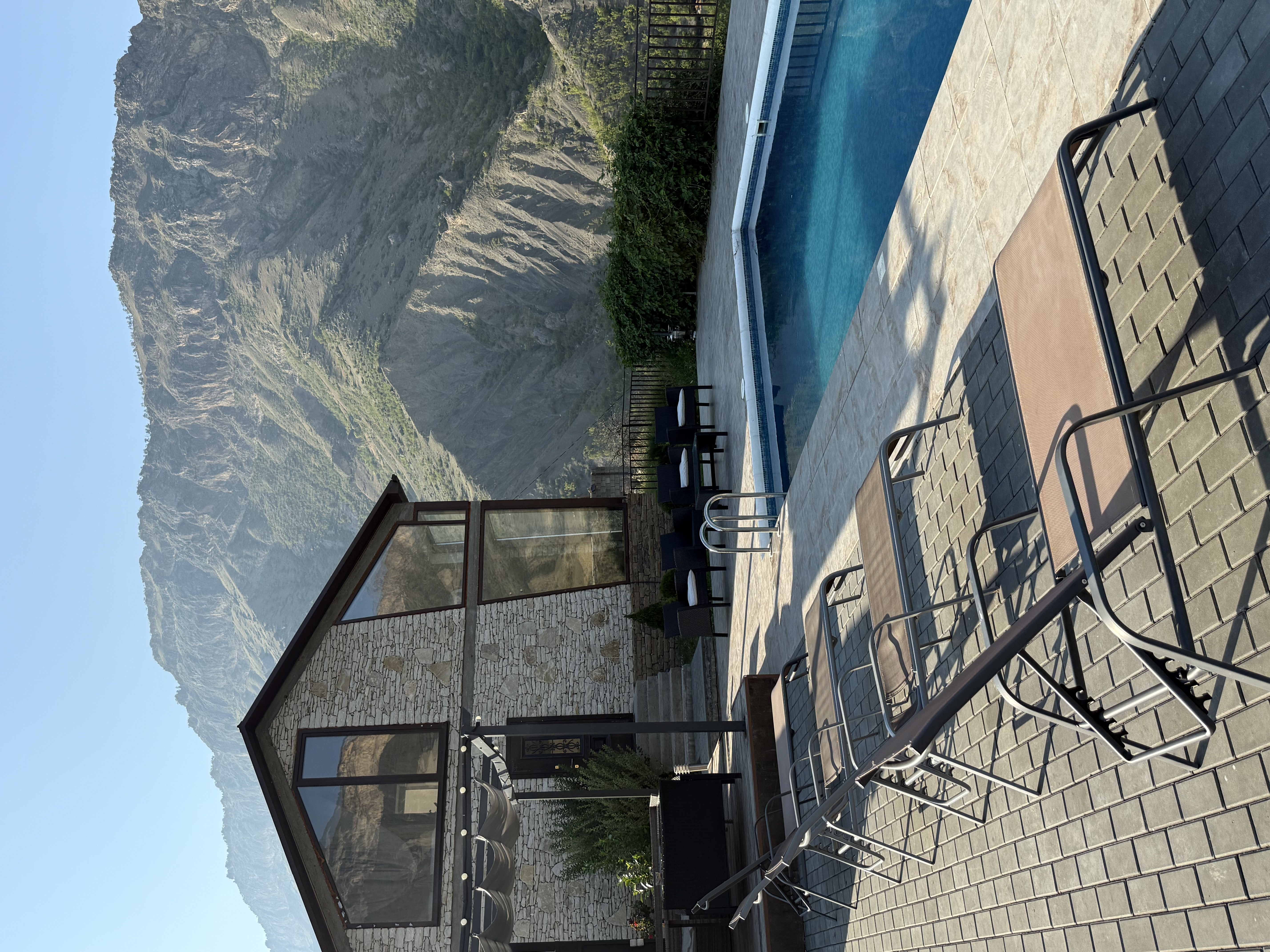 Гостевой дом Голхин с бассейном. Внимание! Комплекс находится не на территории! Удаленность - 40 мин езды. Завтрак не включен!