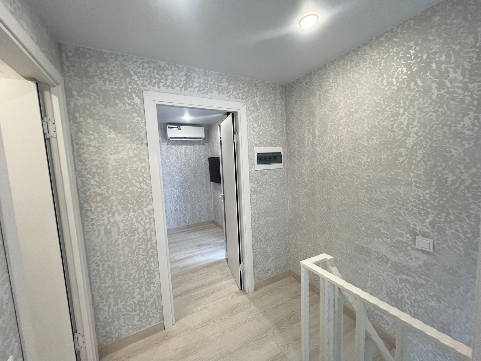 Двухуровневая трехкомнатная 10В