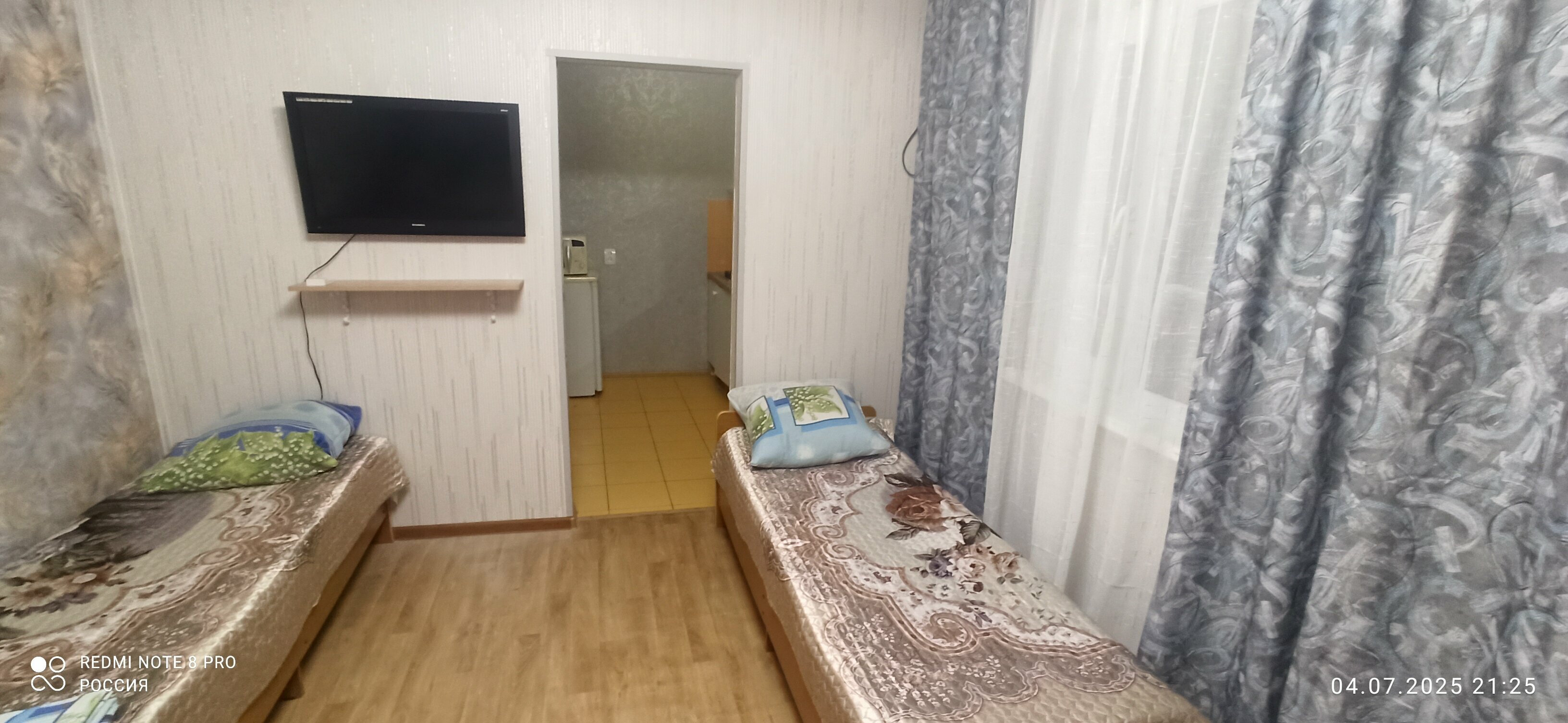 Коттедж с балконом