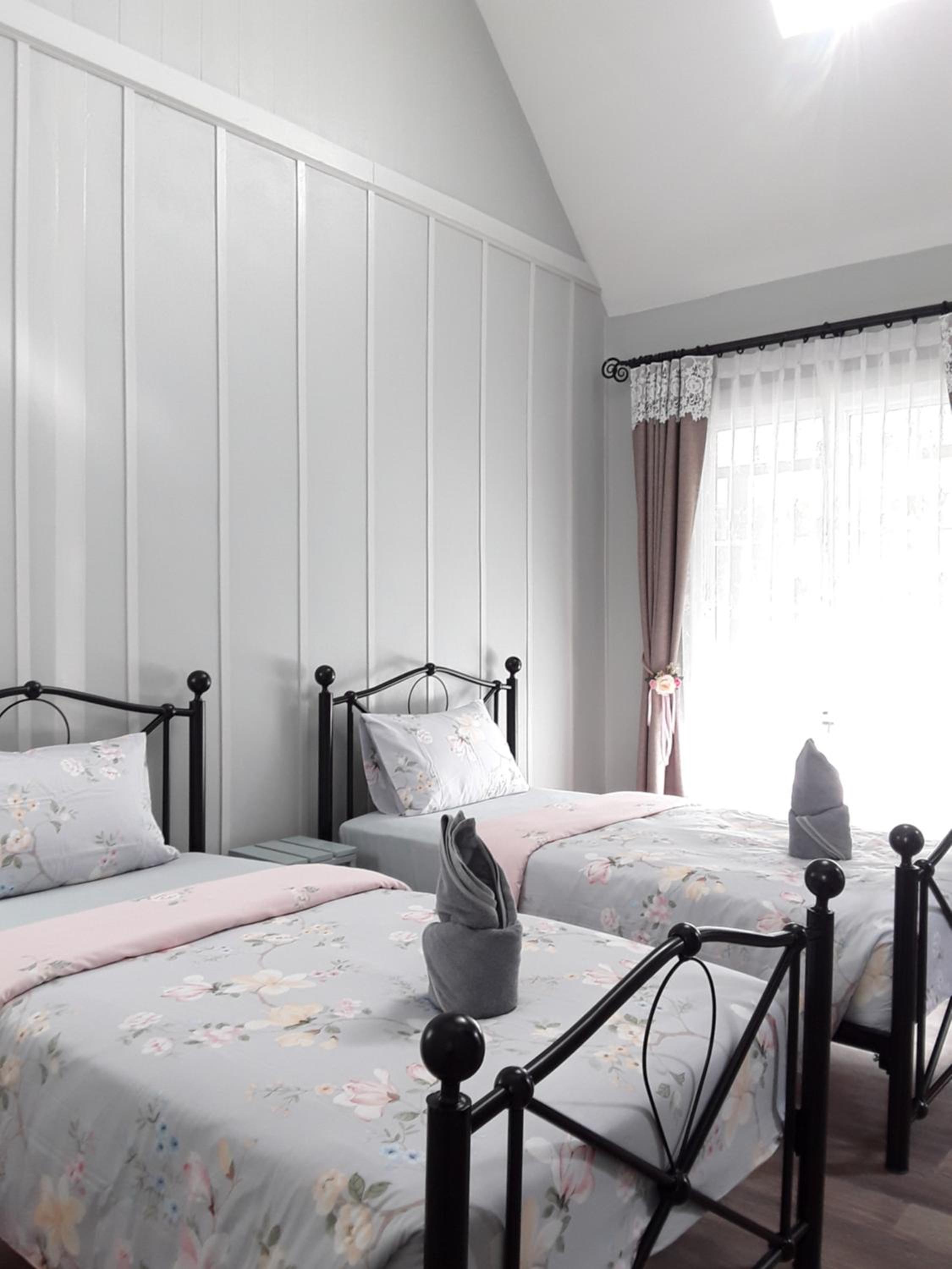 Deluxe Bungalow with Garden View