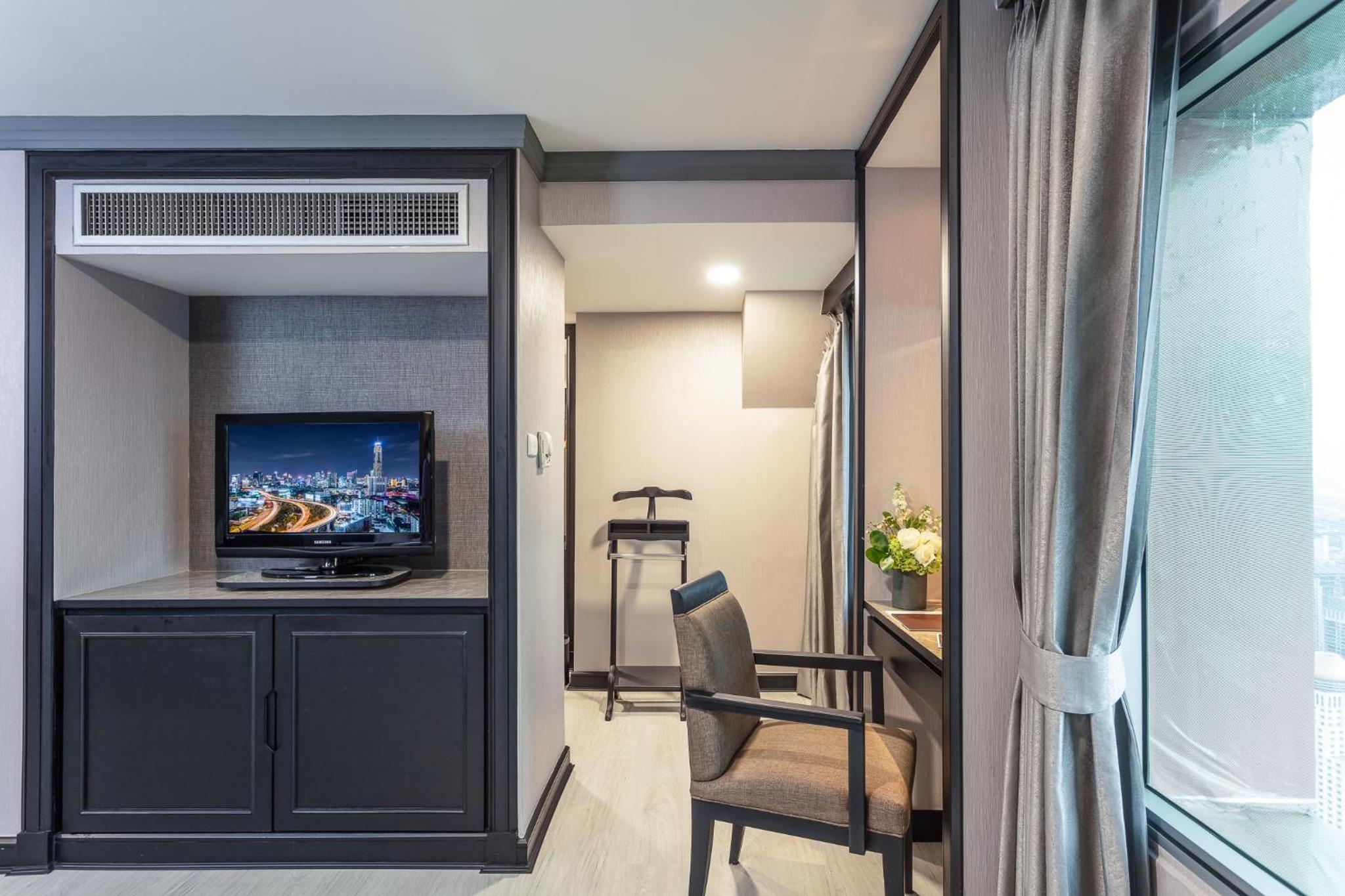 Deluxe Double or Twin Room Space Zone