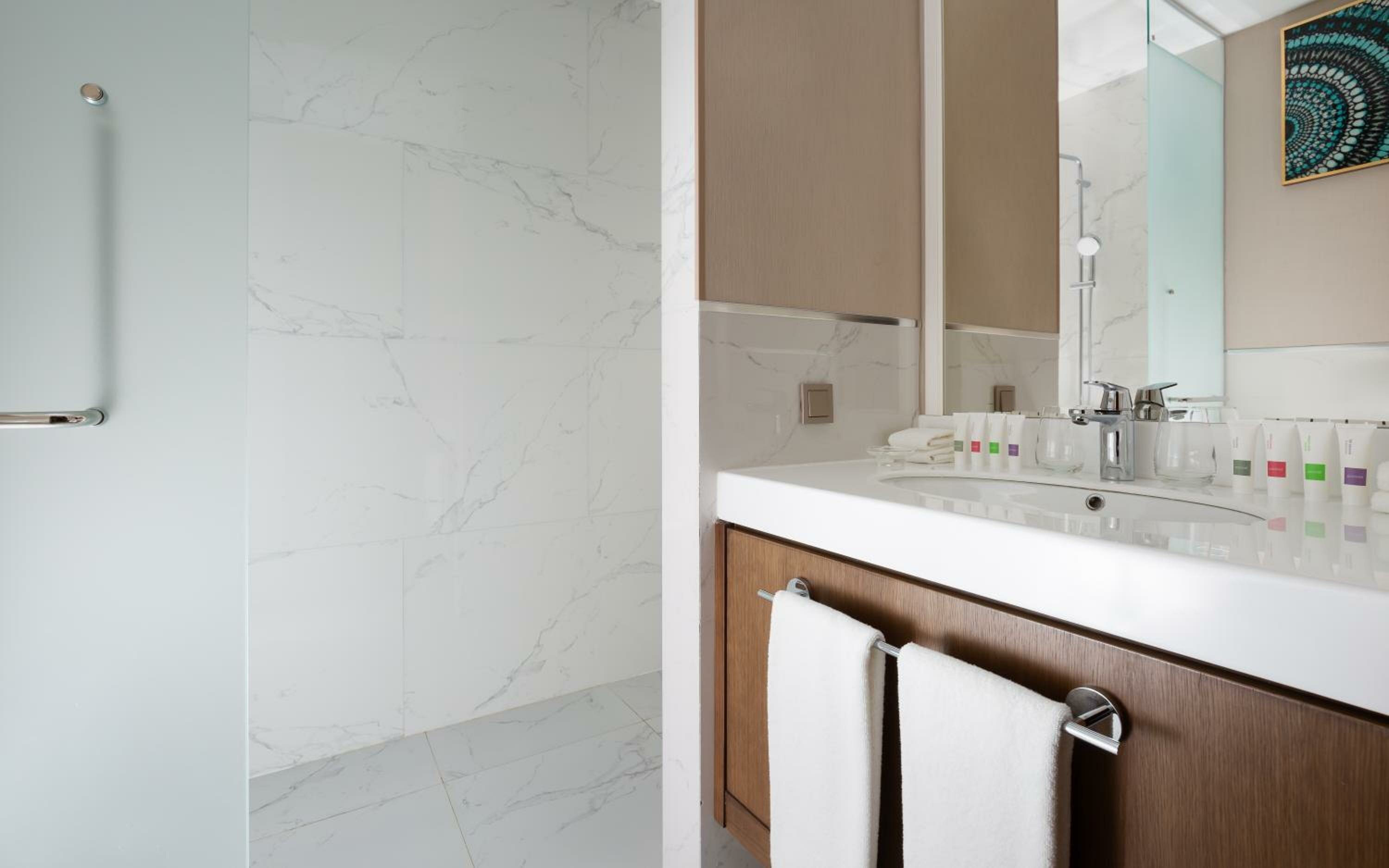 Classic King Room with Mountain View