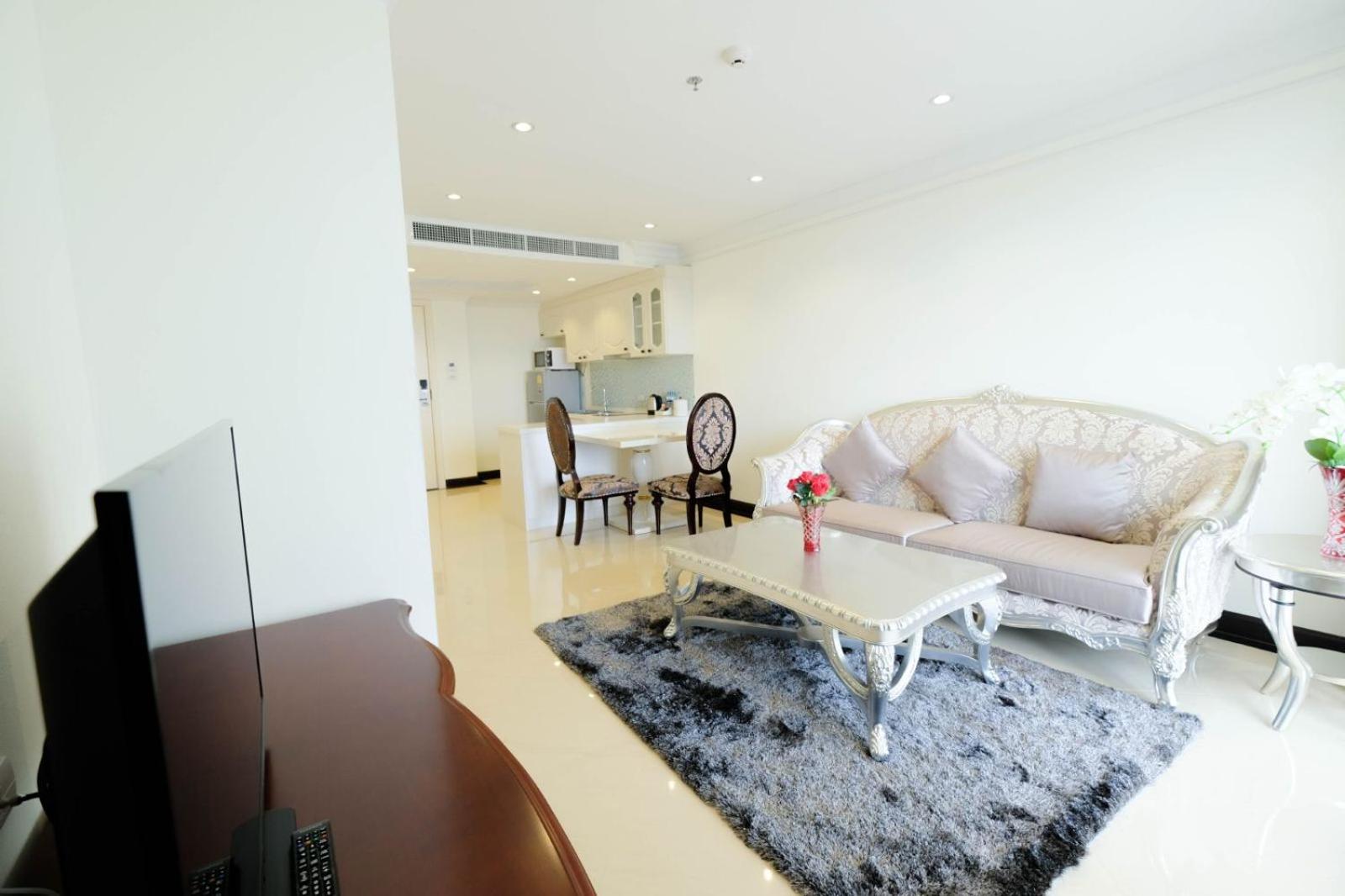 One-Bedroom Suite with City View