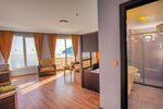 Family Suite в Hawaii Suite Beach Hotel