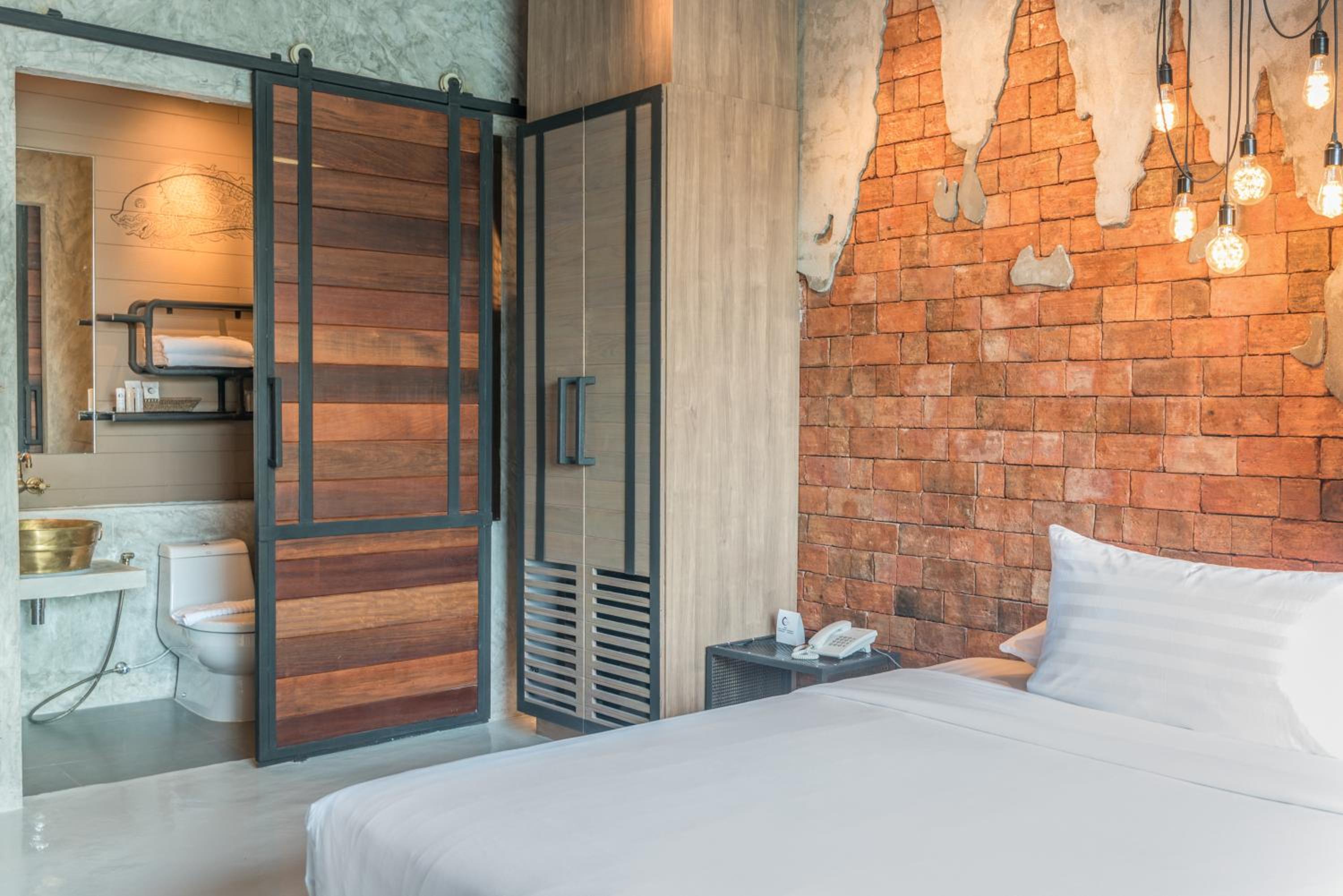 Deluxe Double or Twin Room with Balcony
